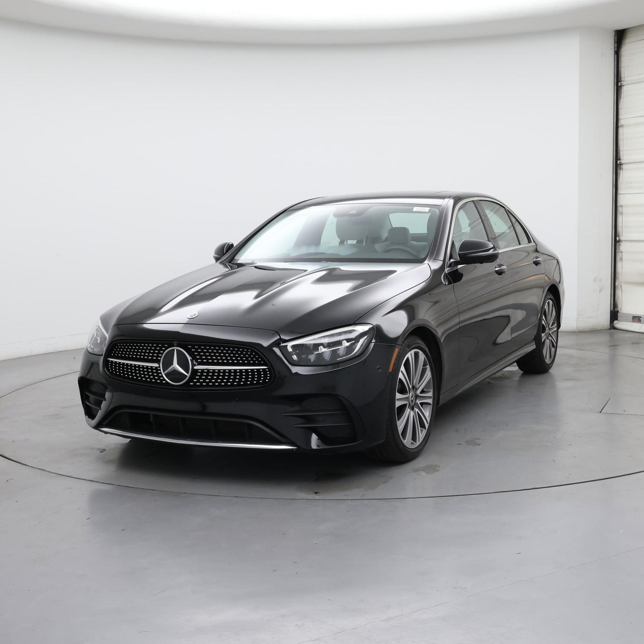 Thumbnail: 2022 Mercedes-Benz E-Class - 4