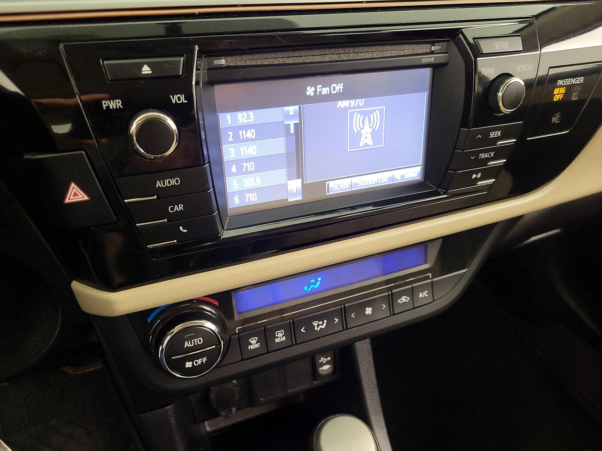 Thumbnail: 2015 Toyota Corolla - 13