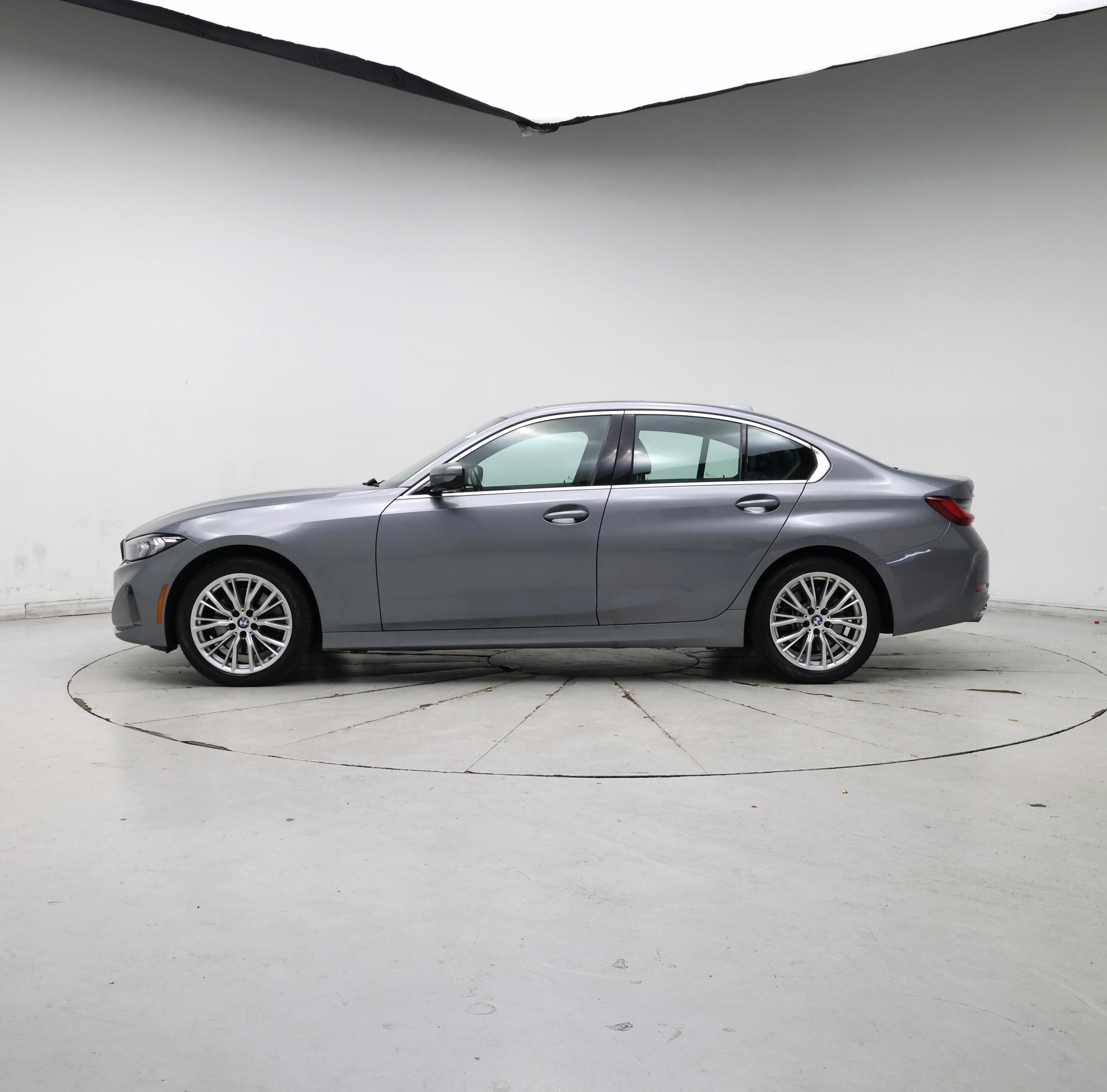 Thumbnail: 2024 BMW 3 Series - 3