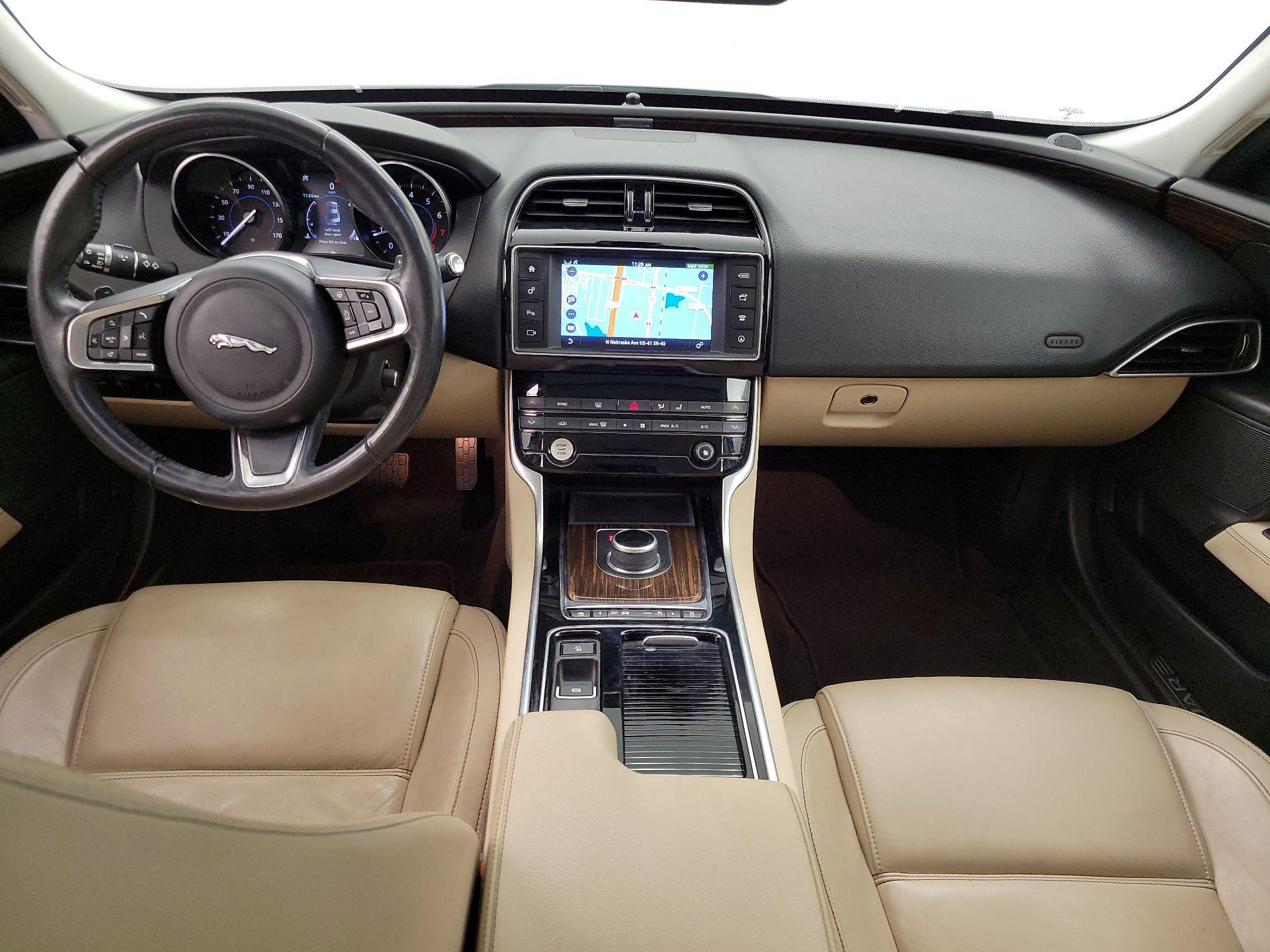 Thumbnail: 2018 Jaguar XE - 9