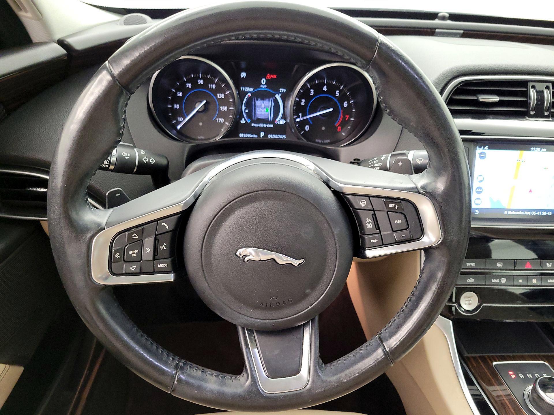 Thumbnail: 2018 Jaguar XE - 10