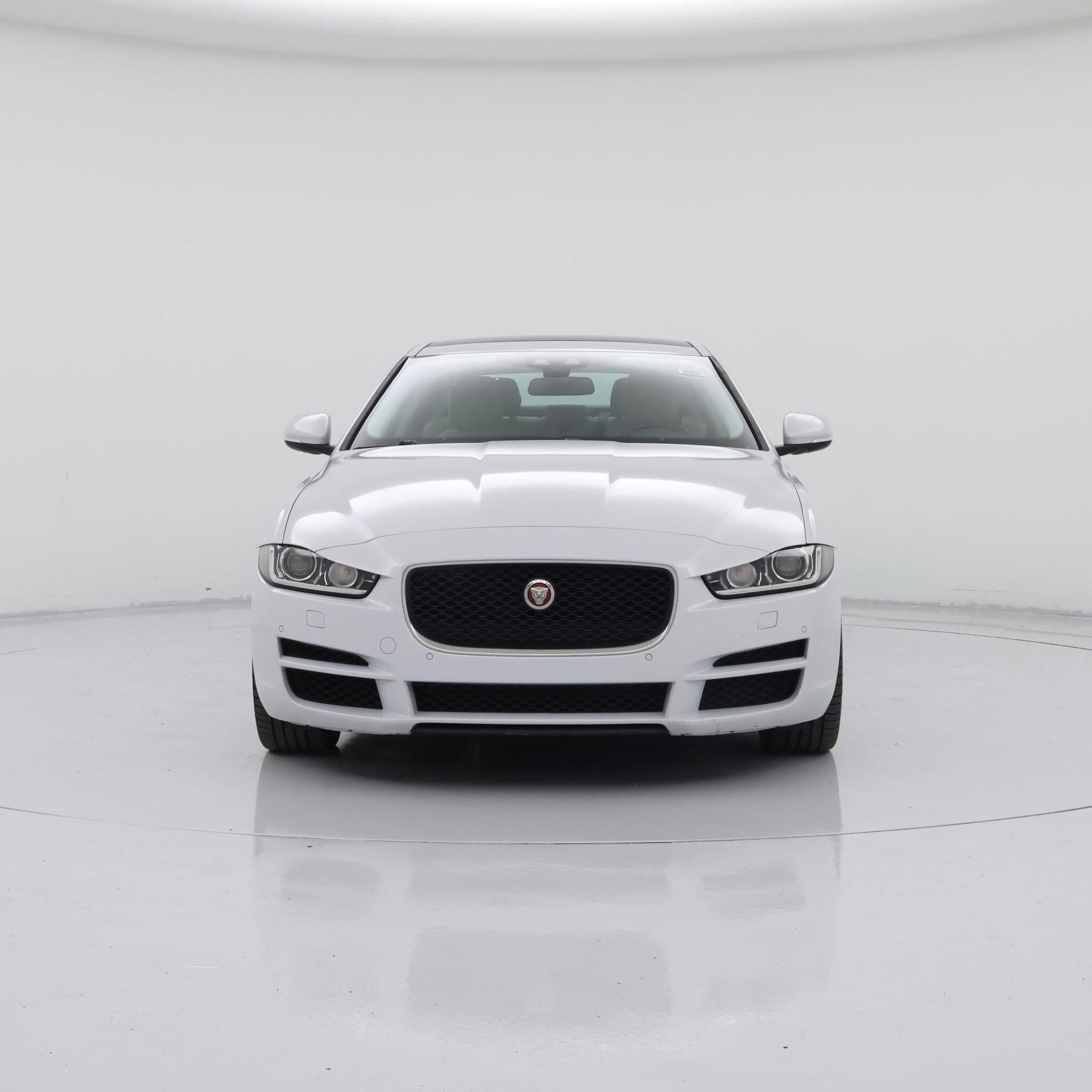 Thumbnail: 2018 Jaguar XE - 5