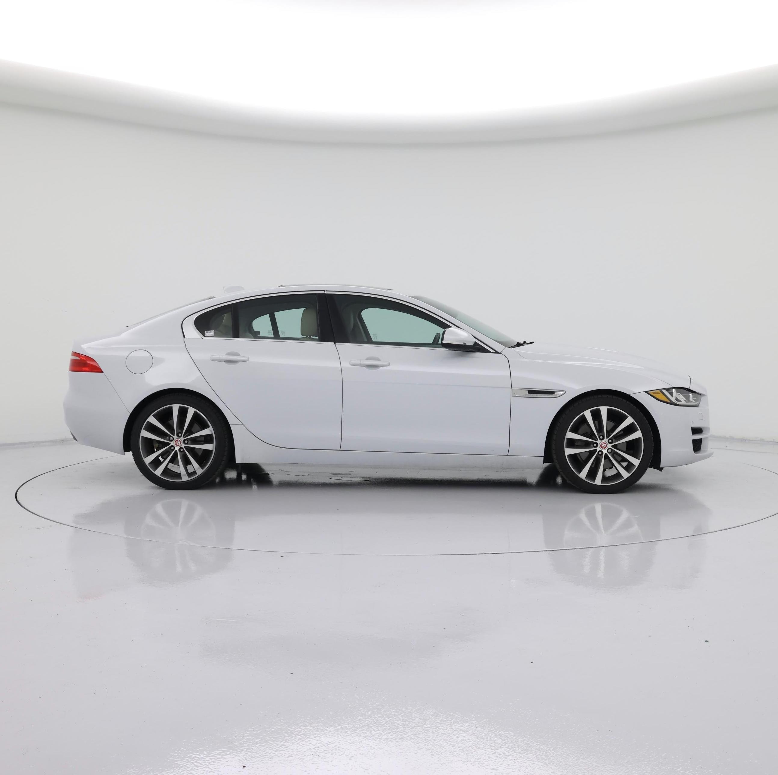 Thumbnail: 2018 Jaguar XE - 7