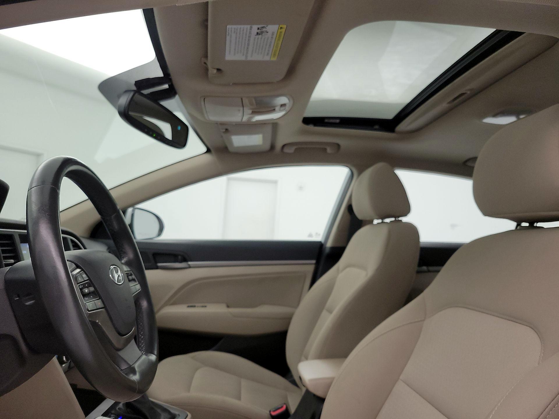 Thumbnail: 2018 Hyundai Elantra - 17