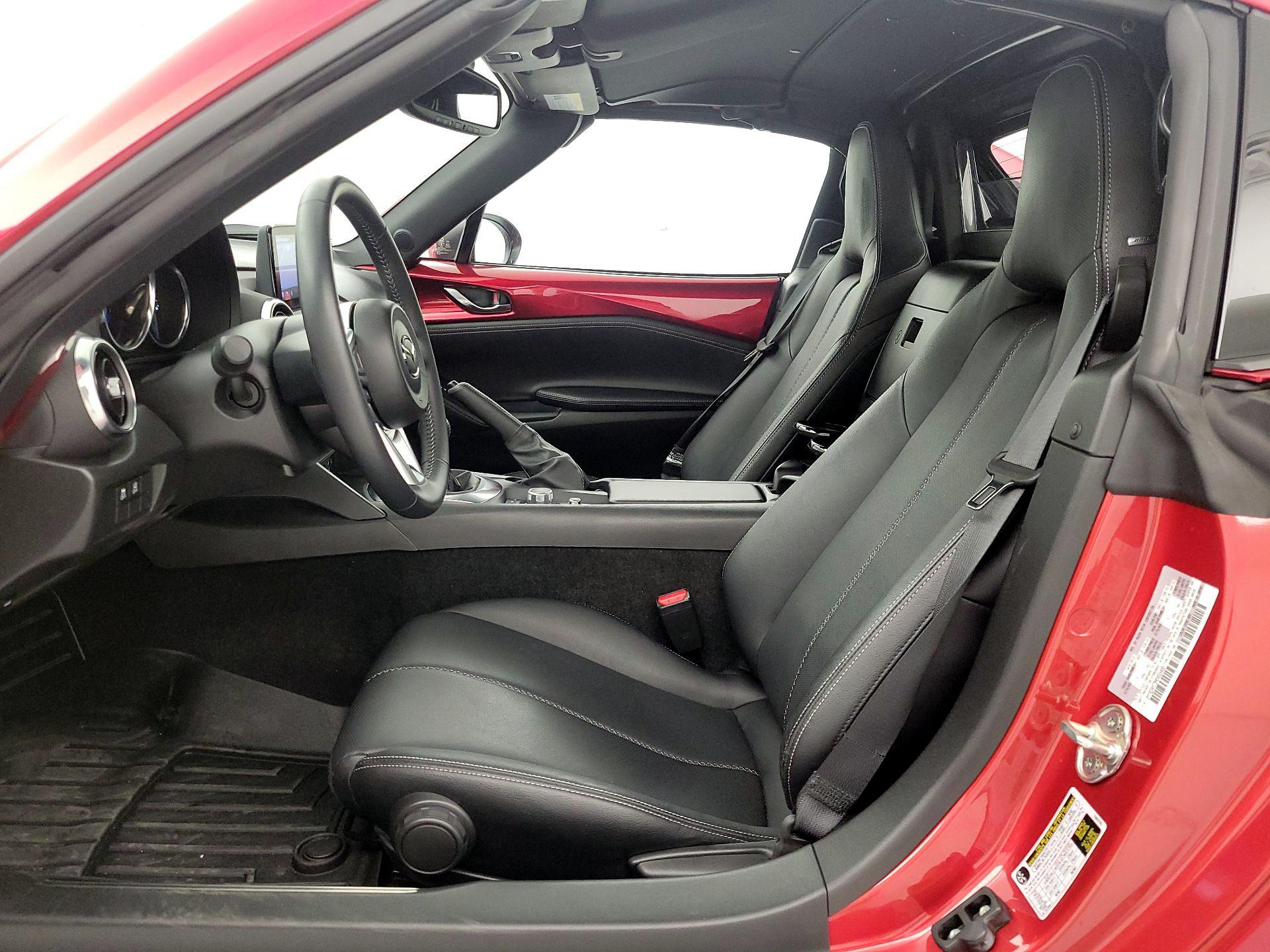 Thumbnail: 2021 Mazda MX-5 Miata - 9