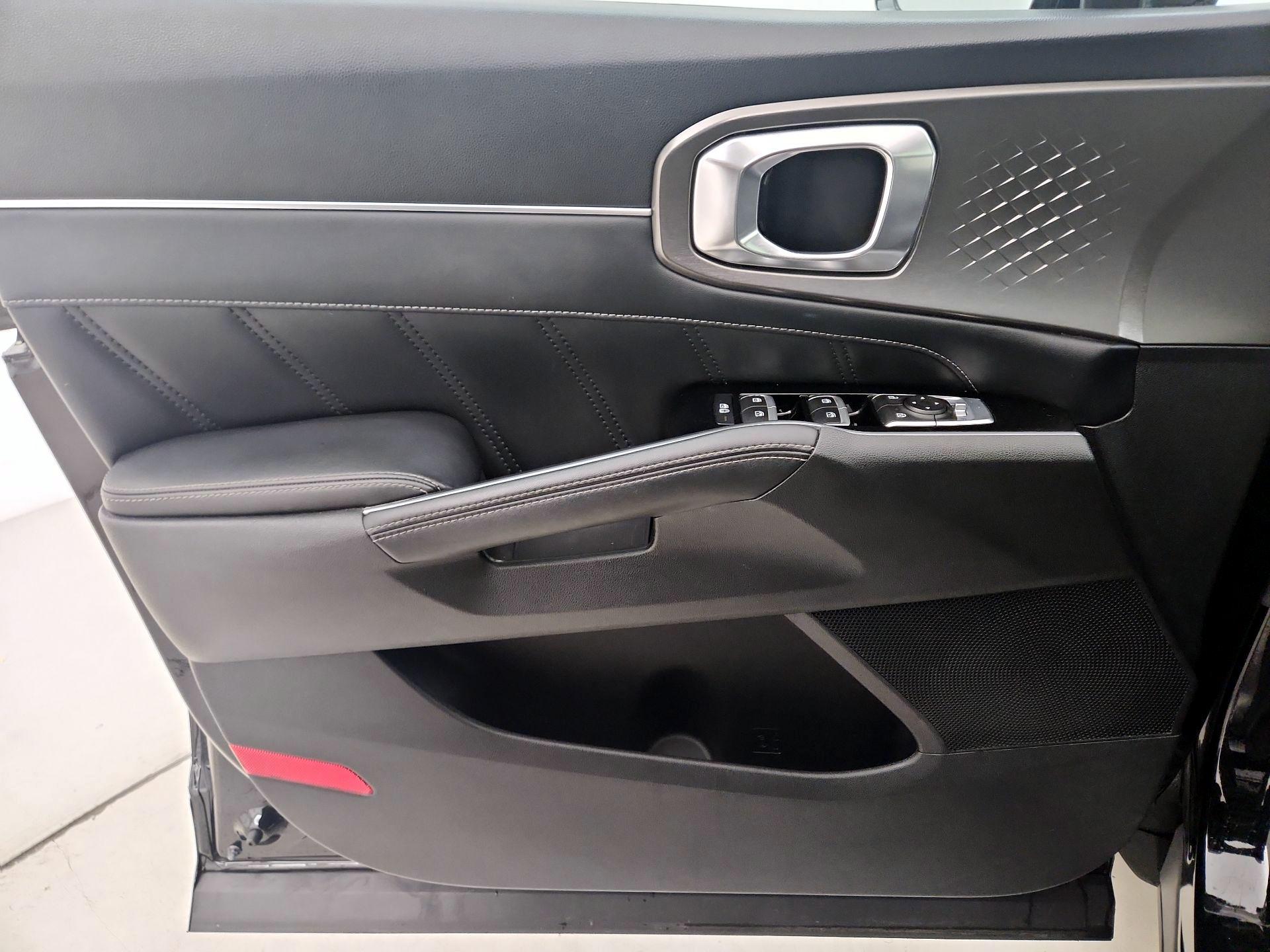 Thumbnail: 2021 Kia Sorento - 12