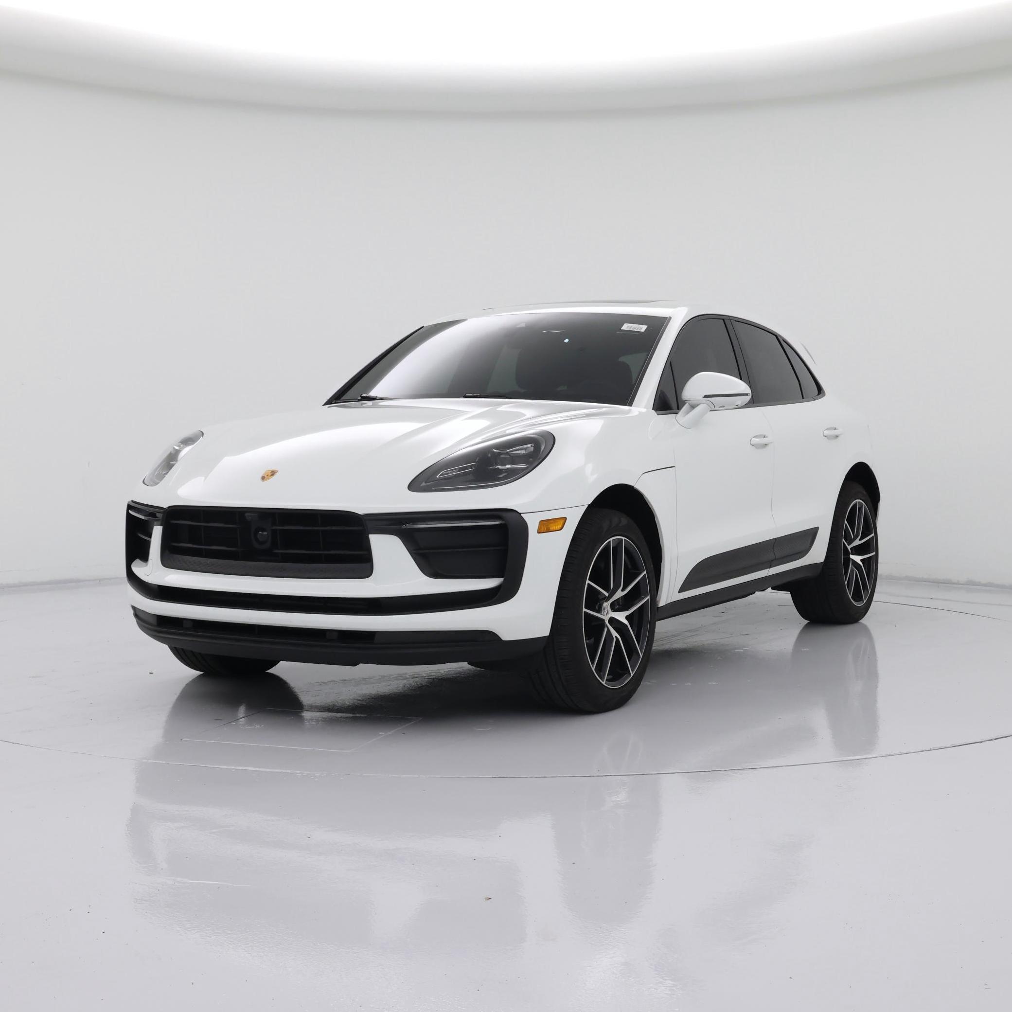 Thumbnail: 2023 Porsche Macan - 4