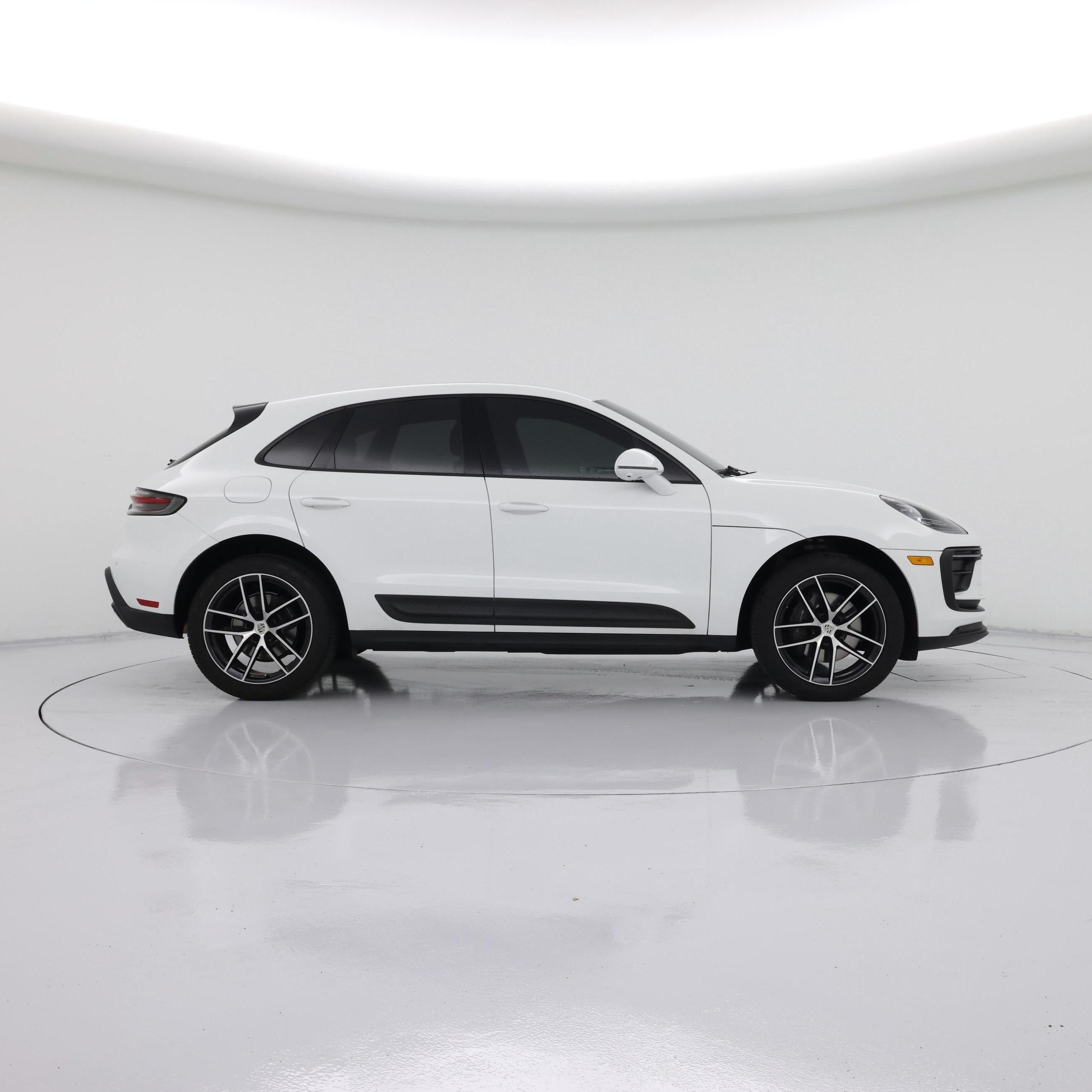 Thumbnail: 2023 Porsche Macan - 7
