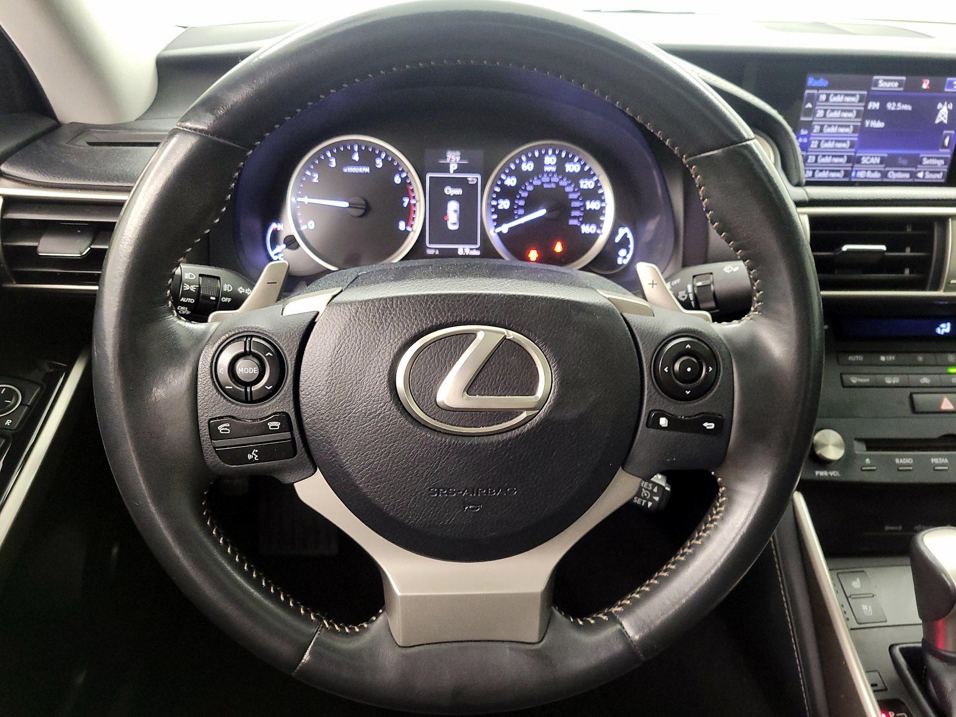 Thumbnail: 2015 Lexus IS - 10