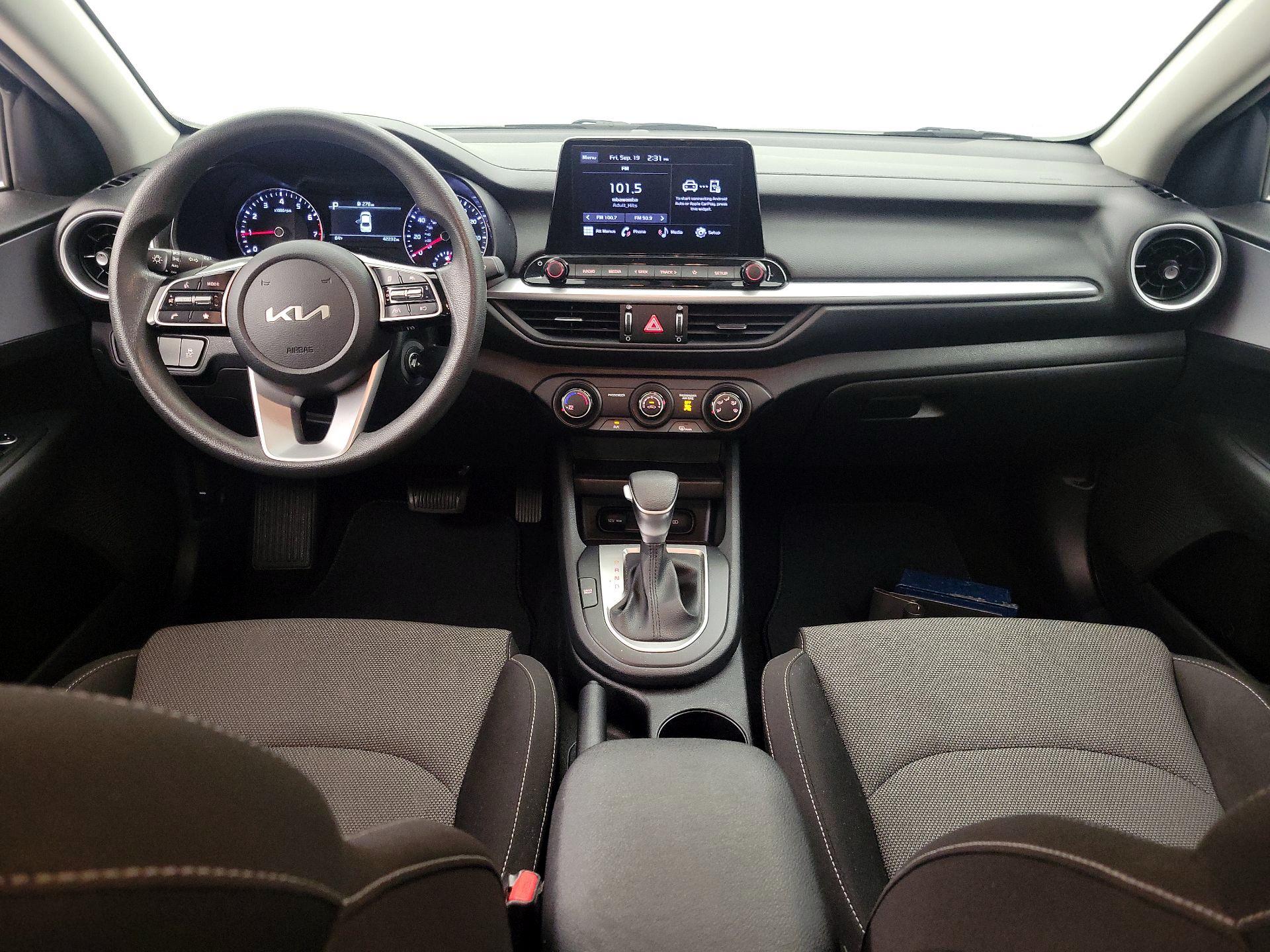 Thumbnail: 2024 Kia Forte - 9