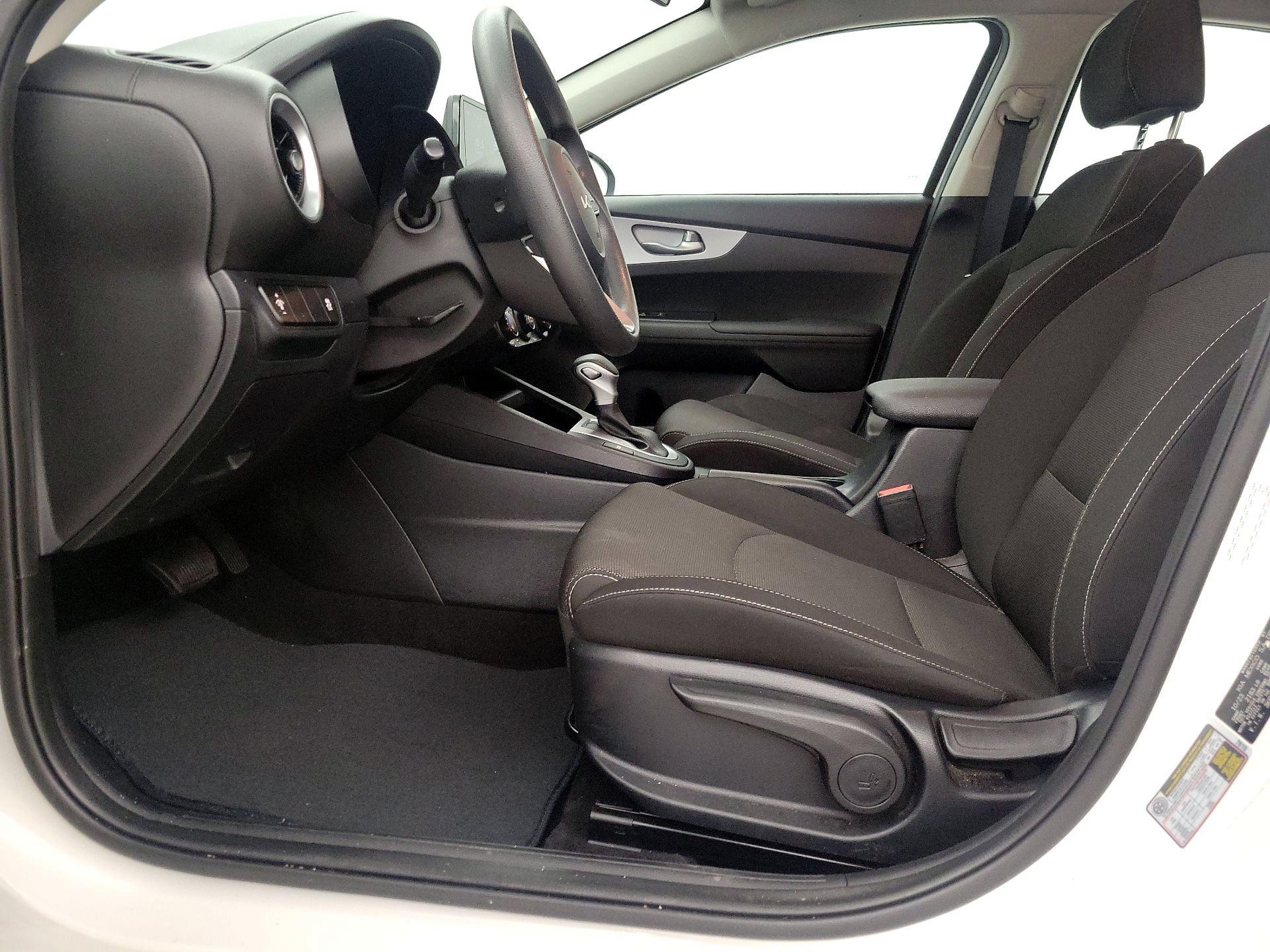 Thumbnail: 2024 Kia Forte - 11