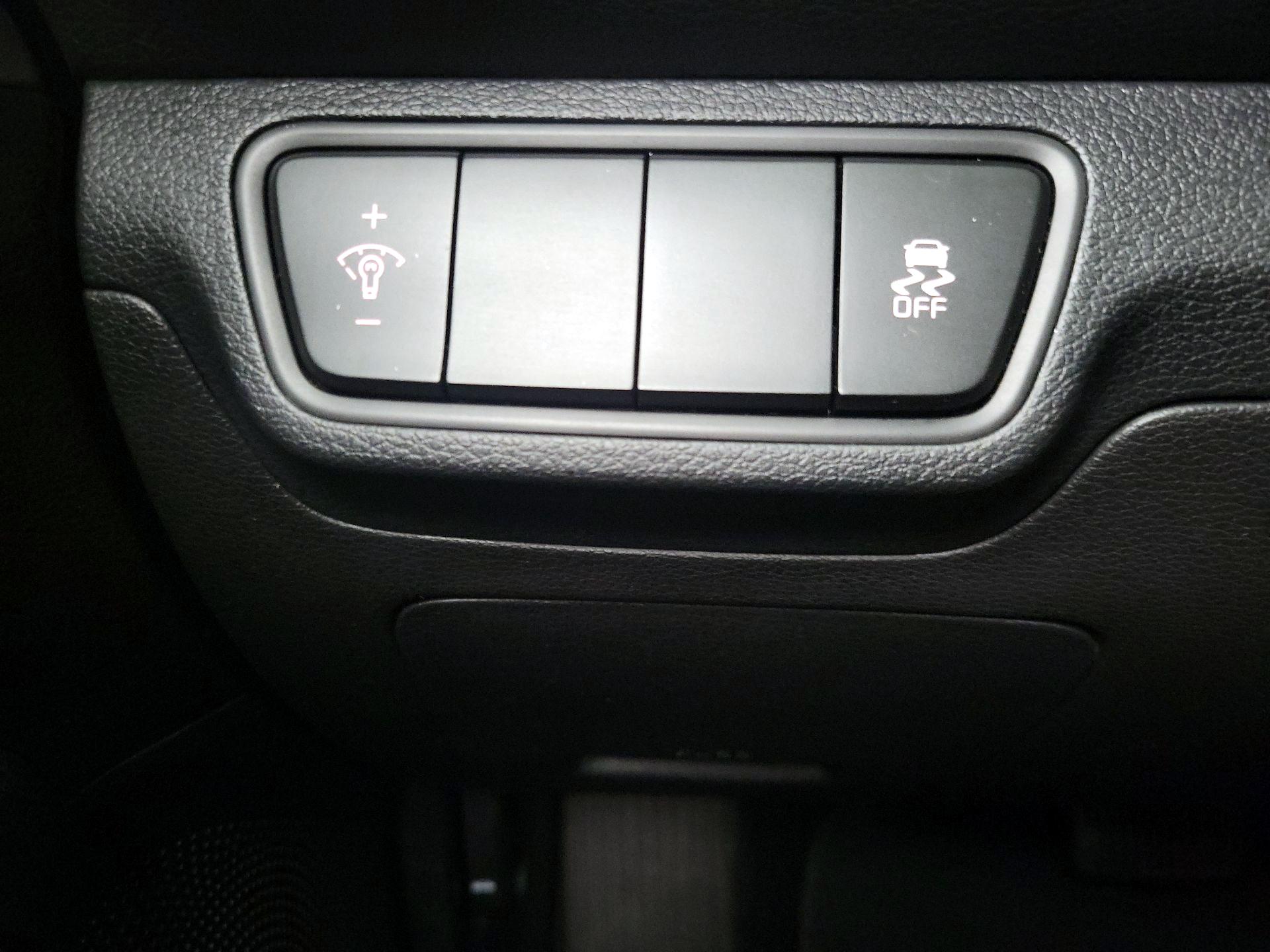 Thumbnail: 2024 Kia Forte - 13