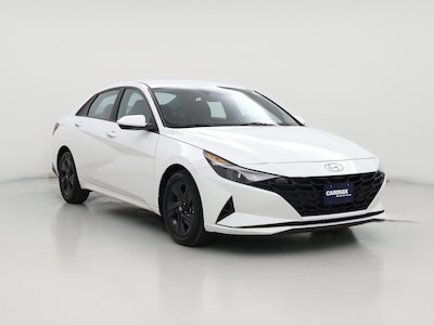 White 2023 Hyundai Elantra SEL