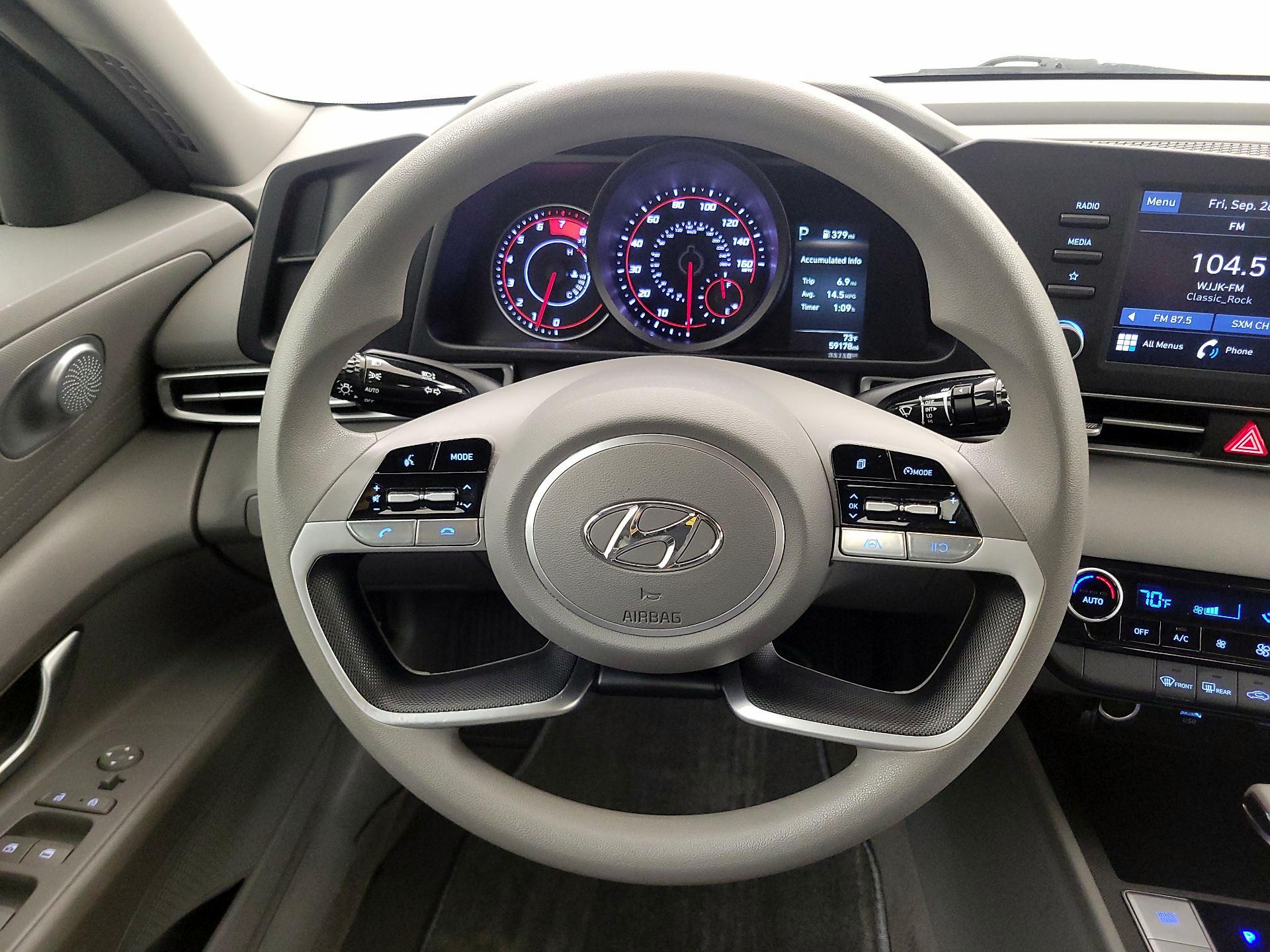 Thumbnail: 2023 Hyundai Elantra - 10