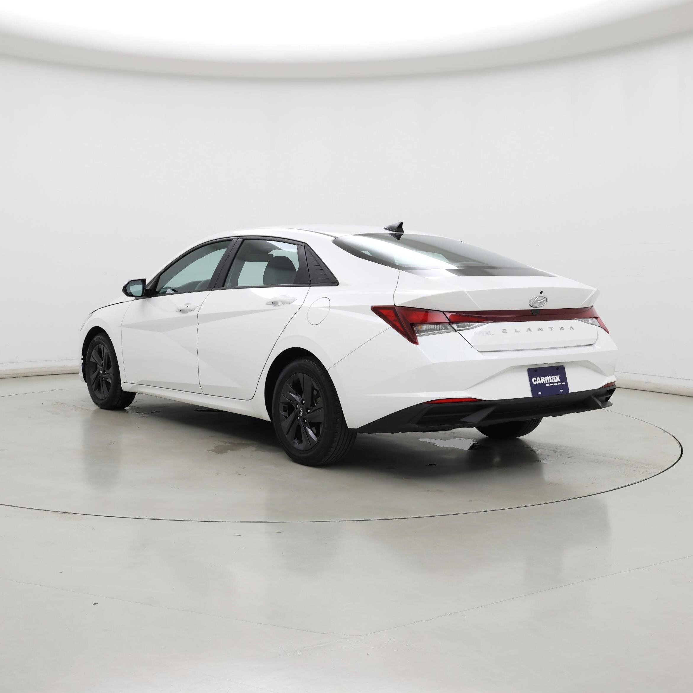 Thumbnail: 2023 Hyundai Elantra - 2