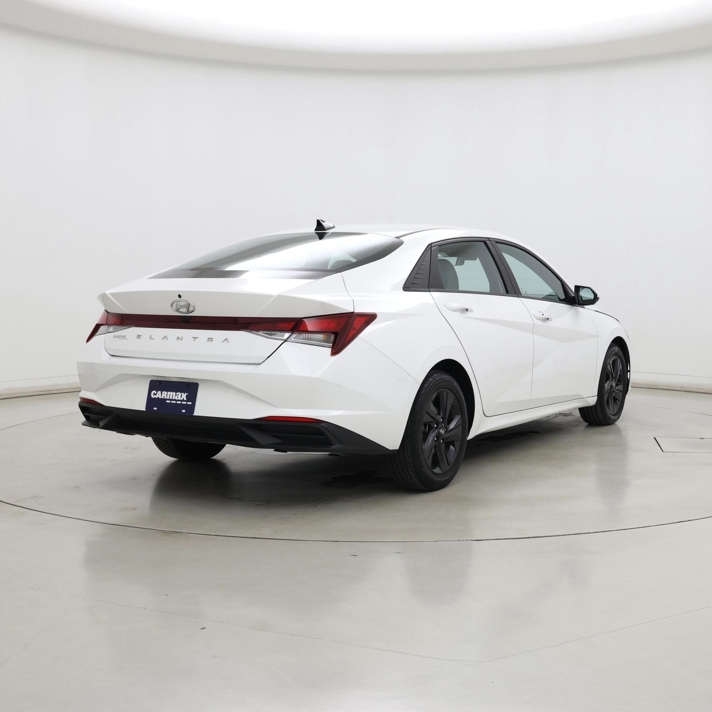 Thumbnail: 2023 Hyundai Elantra - 8