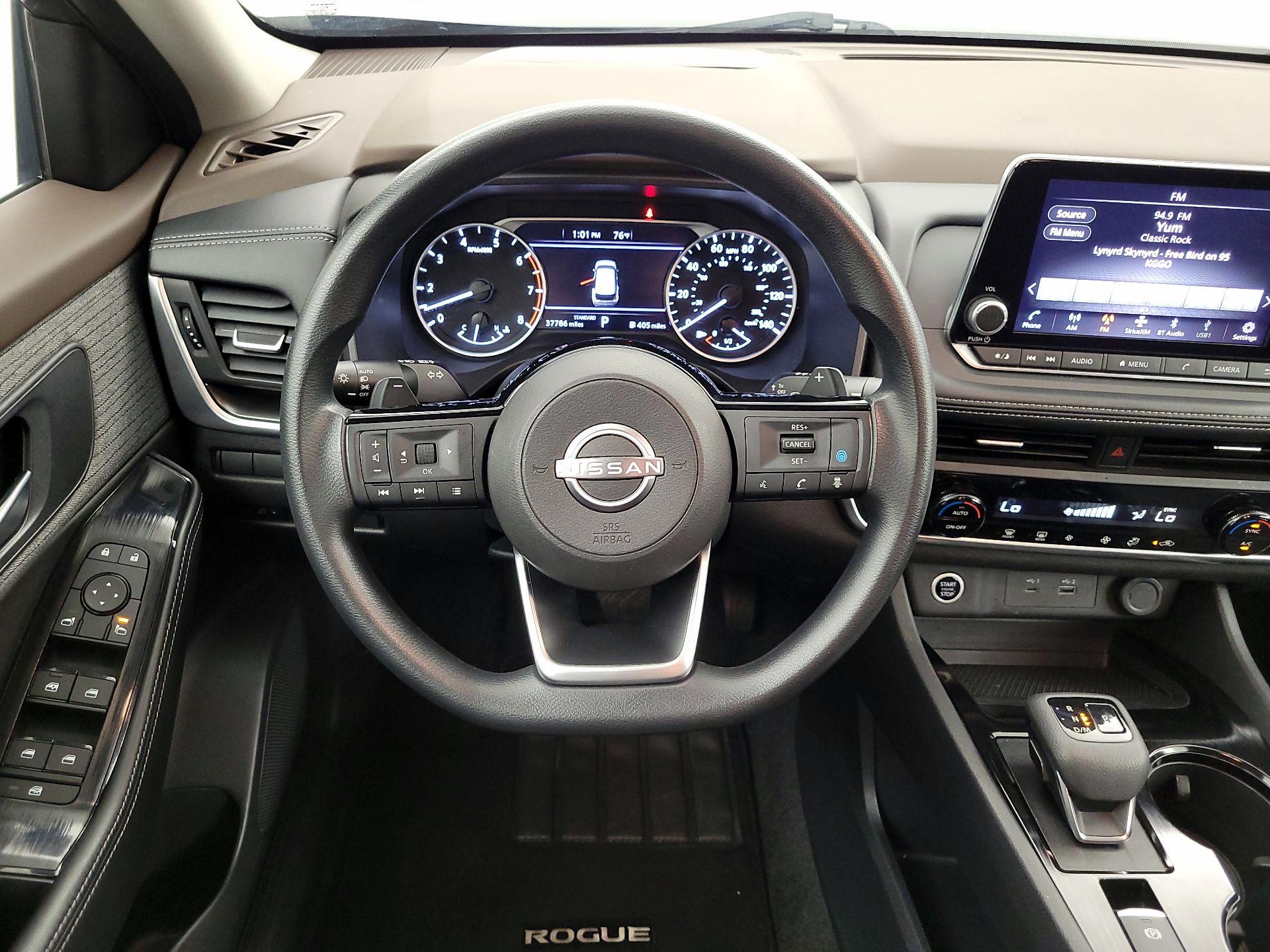 Thumbnail: 2023 Nissan Rogue - 10