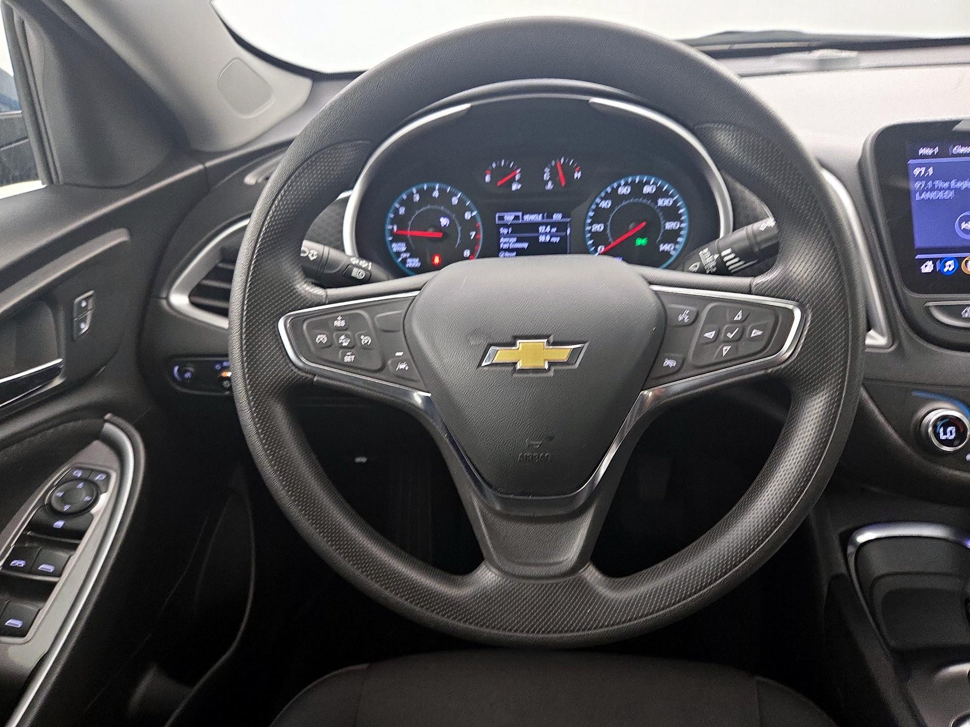 Thumbnail: 2024 Chevrolet Malibu - 10