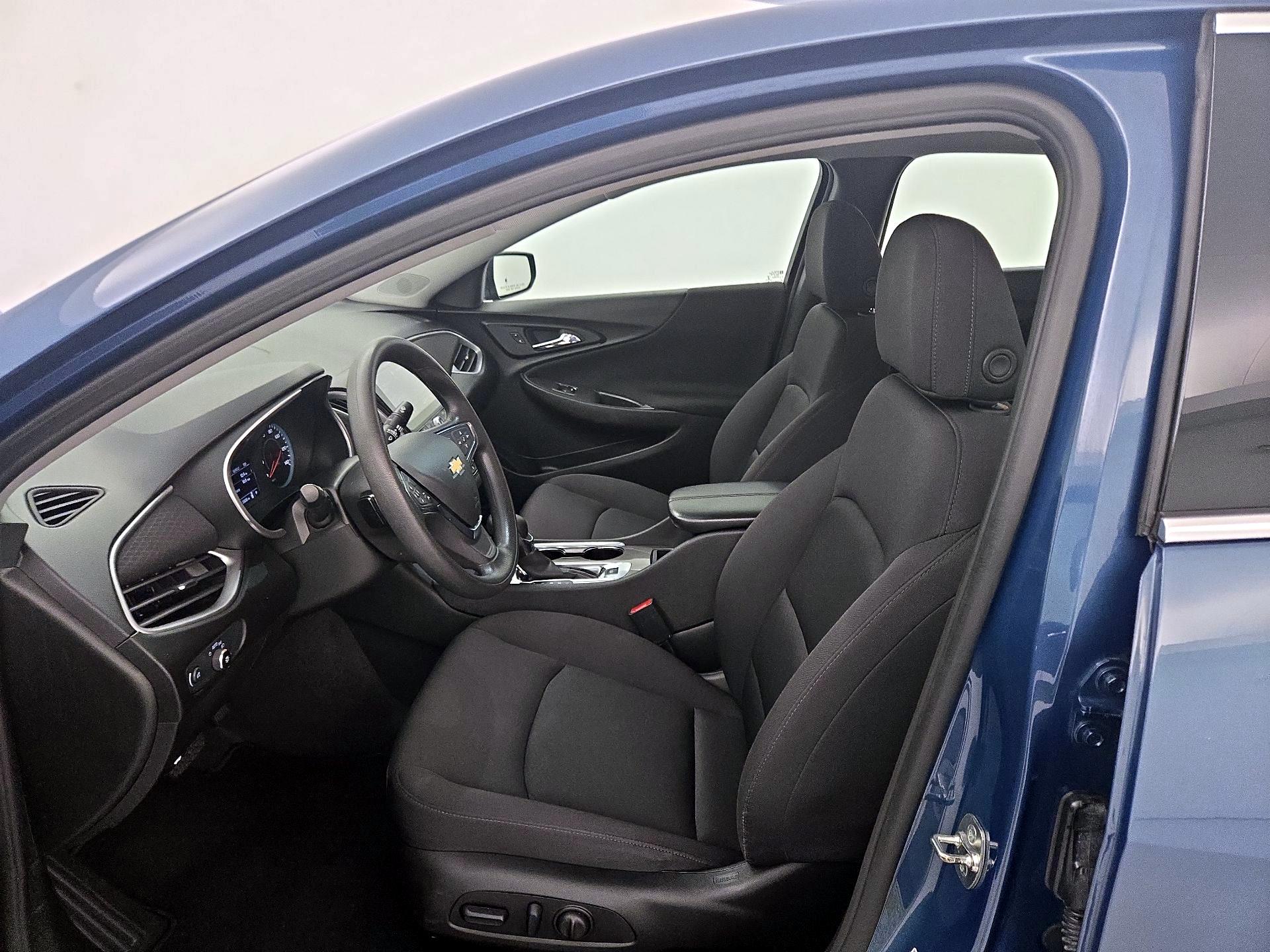 Thumbnail: 2024 Chevrolet Malibu - 11