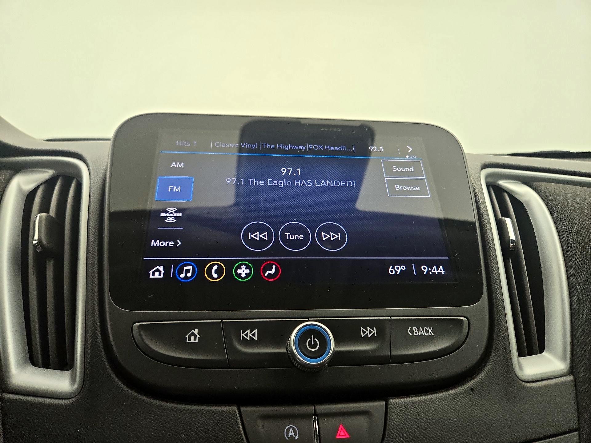 Thumbnail: 2024 Chevrolet Malibu - 15