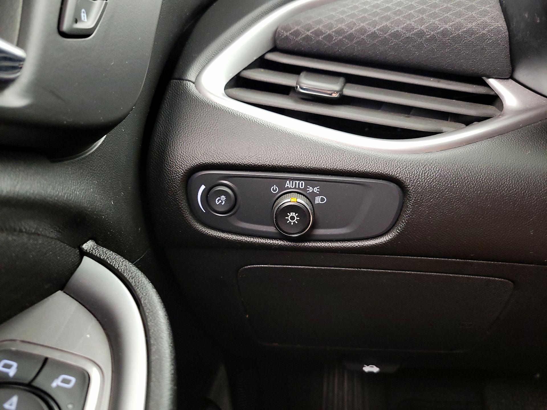 Thumbnail: 2024 Chevrolet Malibu - 13