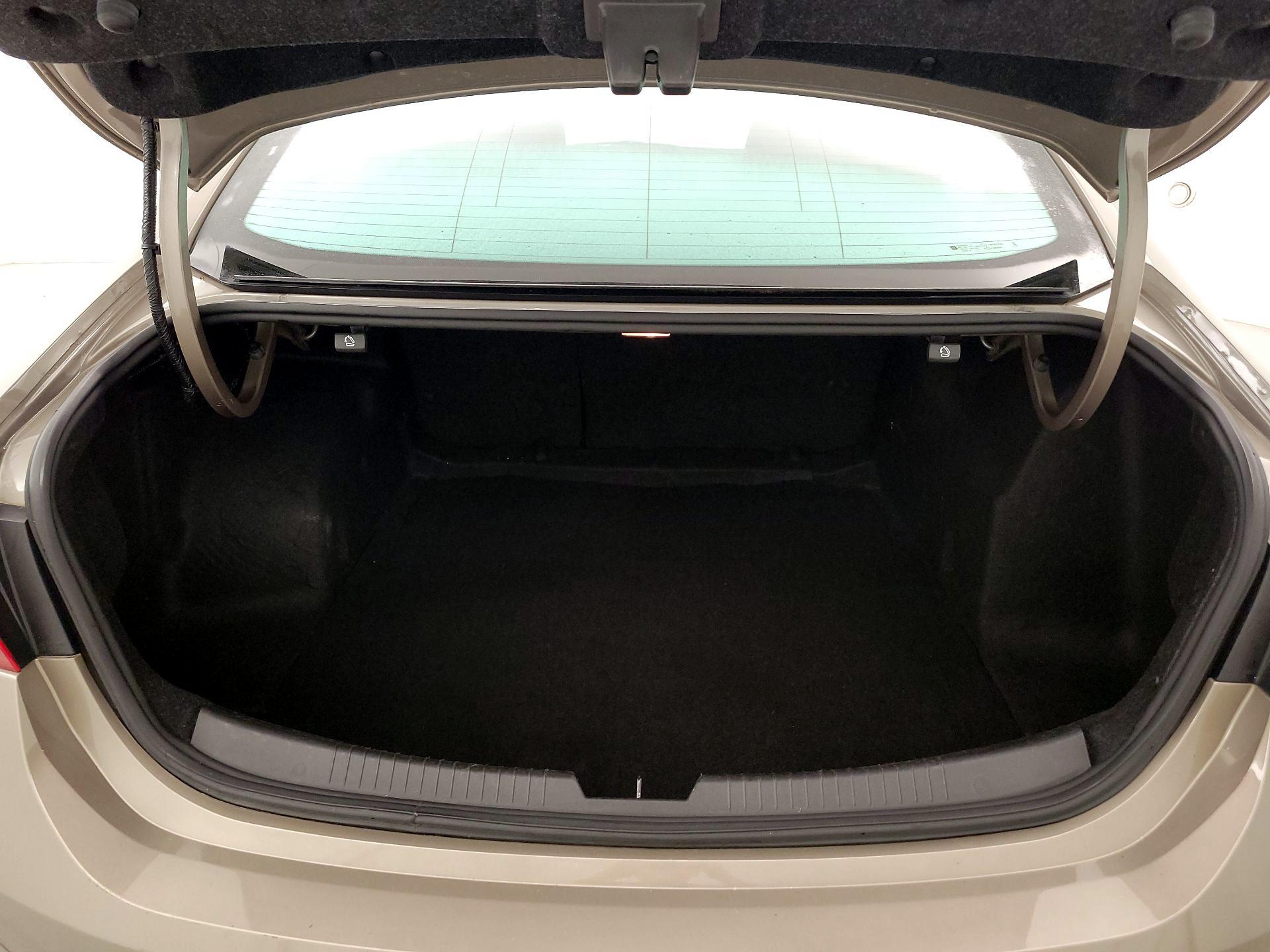 Thumbnail: 2024 Chevrolet Malibu - 20