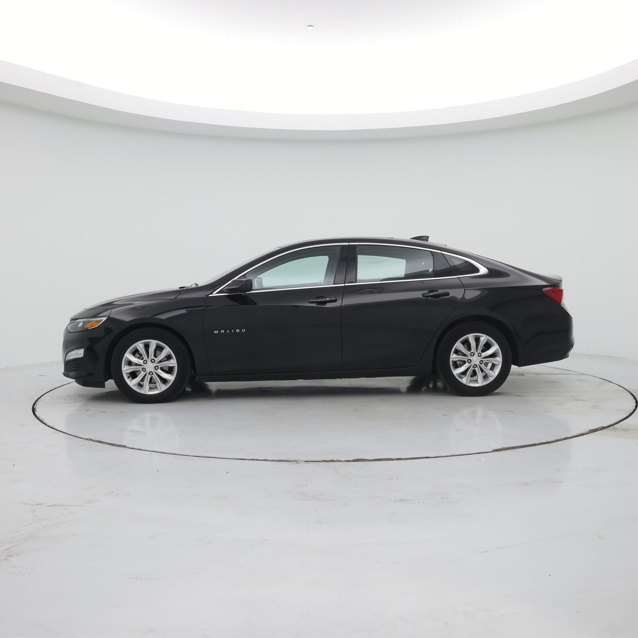 Thumbnail: 2024 Chevrolet Malibu - 3
