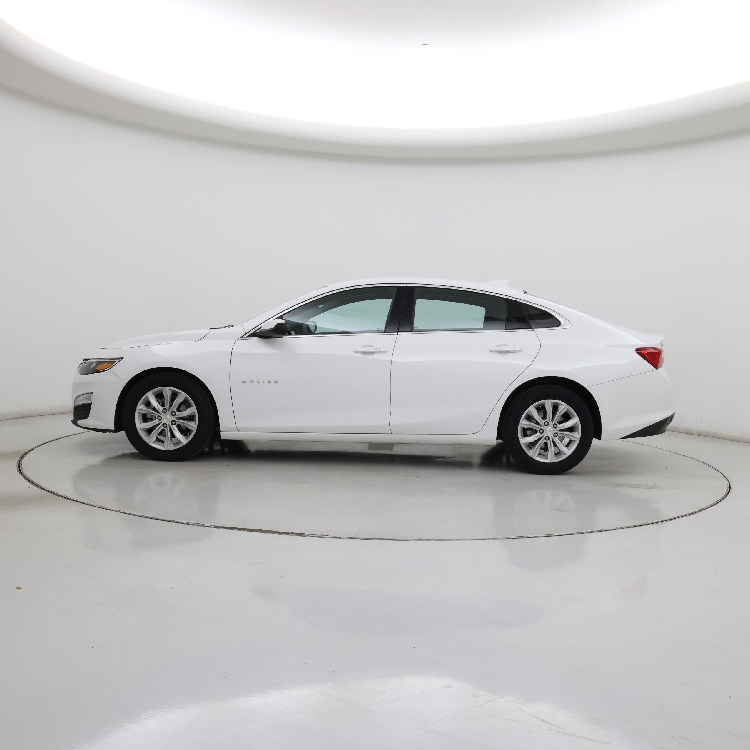 Thumbnail: 2024 Chevrolet Malibu - 3