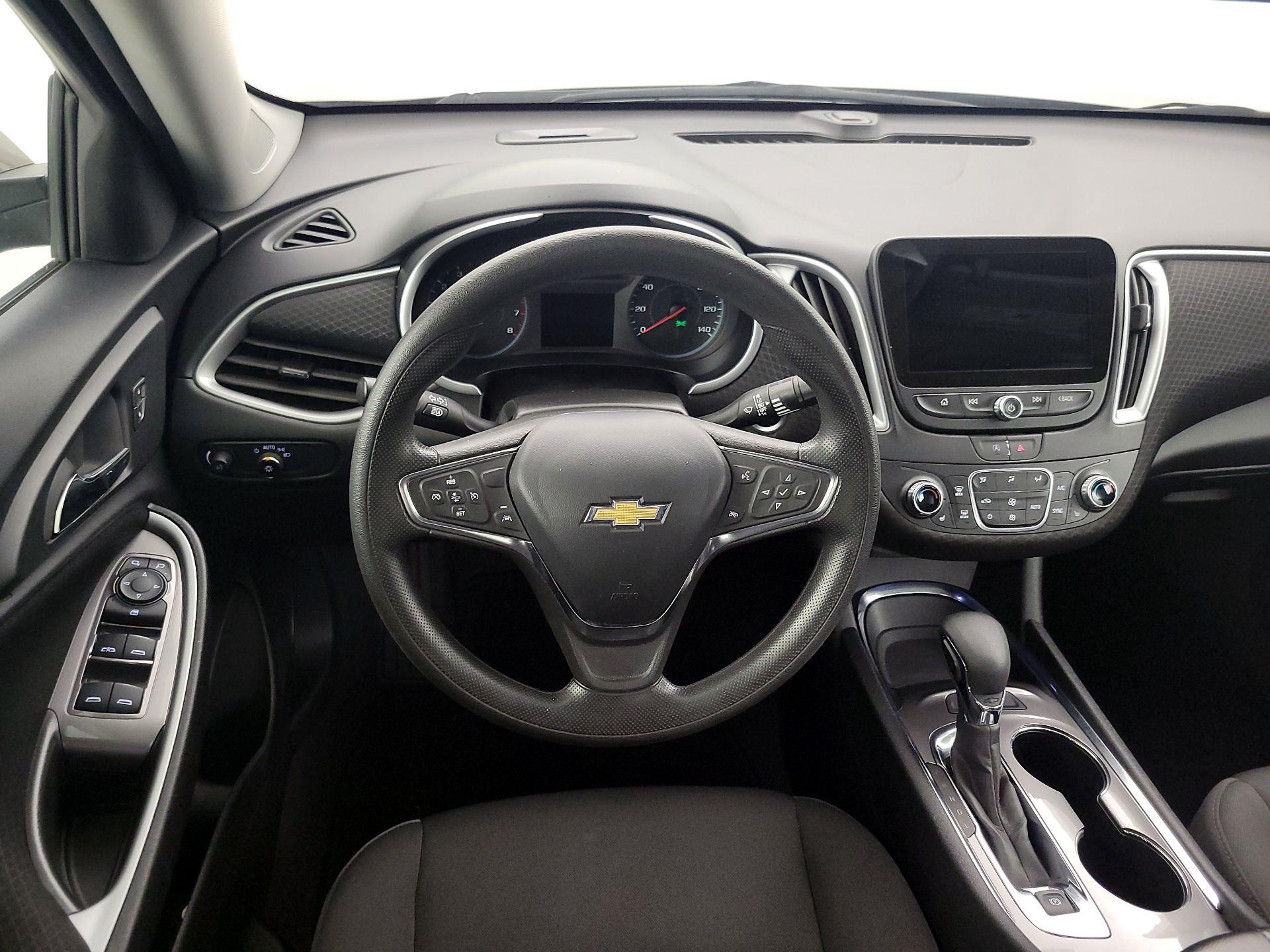 Thumbnail: 2023 Chevrolet Malibu - 10