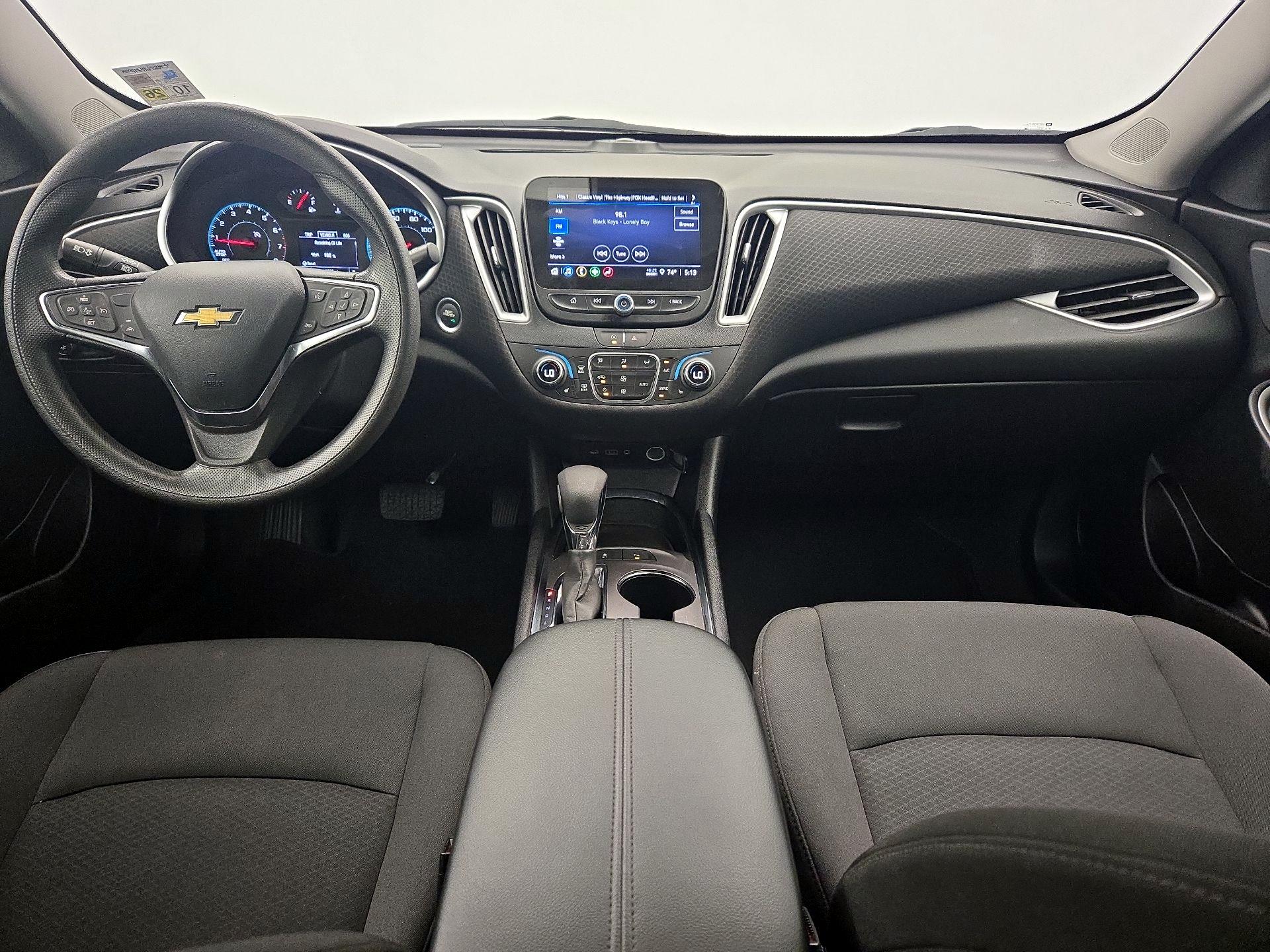 Thumbnail: 2024 Chevrolet Malibu - 9