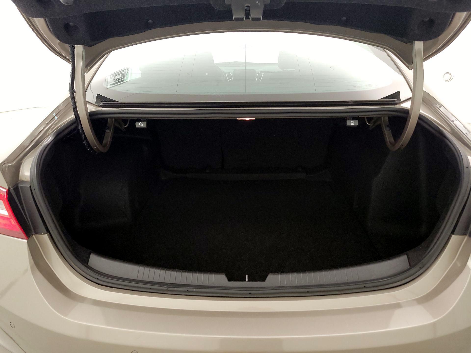 Thumbnail: 2024 Chevrolet Malibu - 20