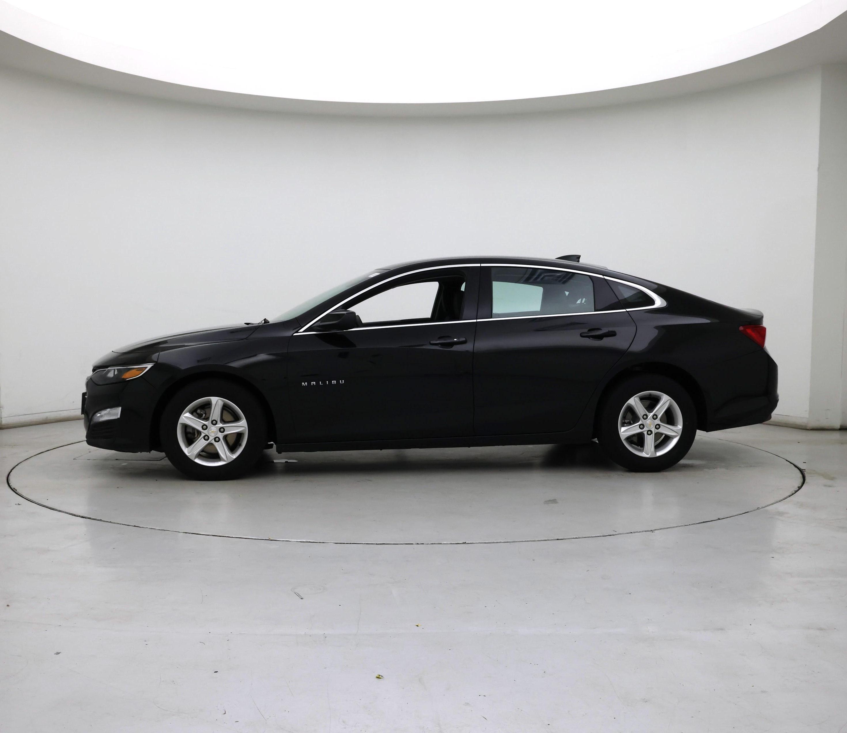 Thumbnail: 2024 Chevrolet Malibu - 3