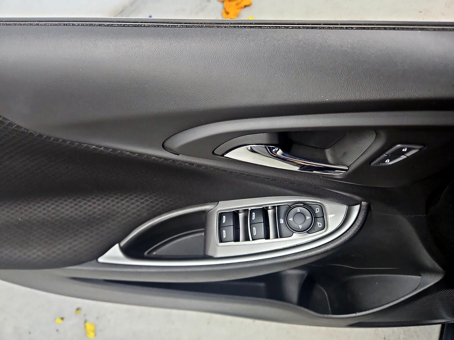 Thumbnail: 2023 Chevrolet Malibu - 12