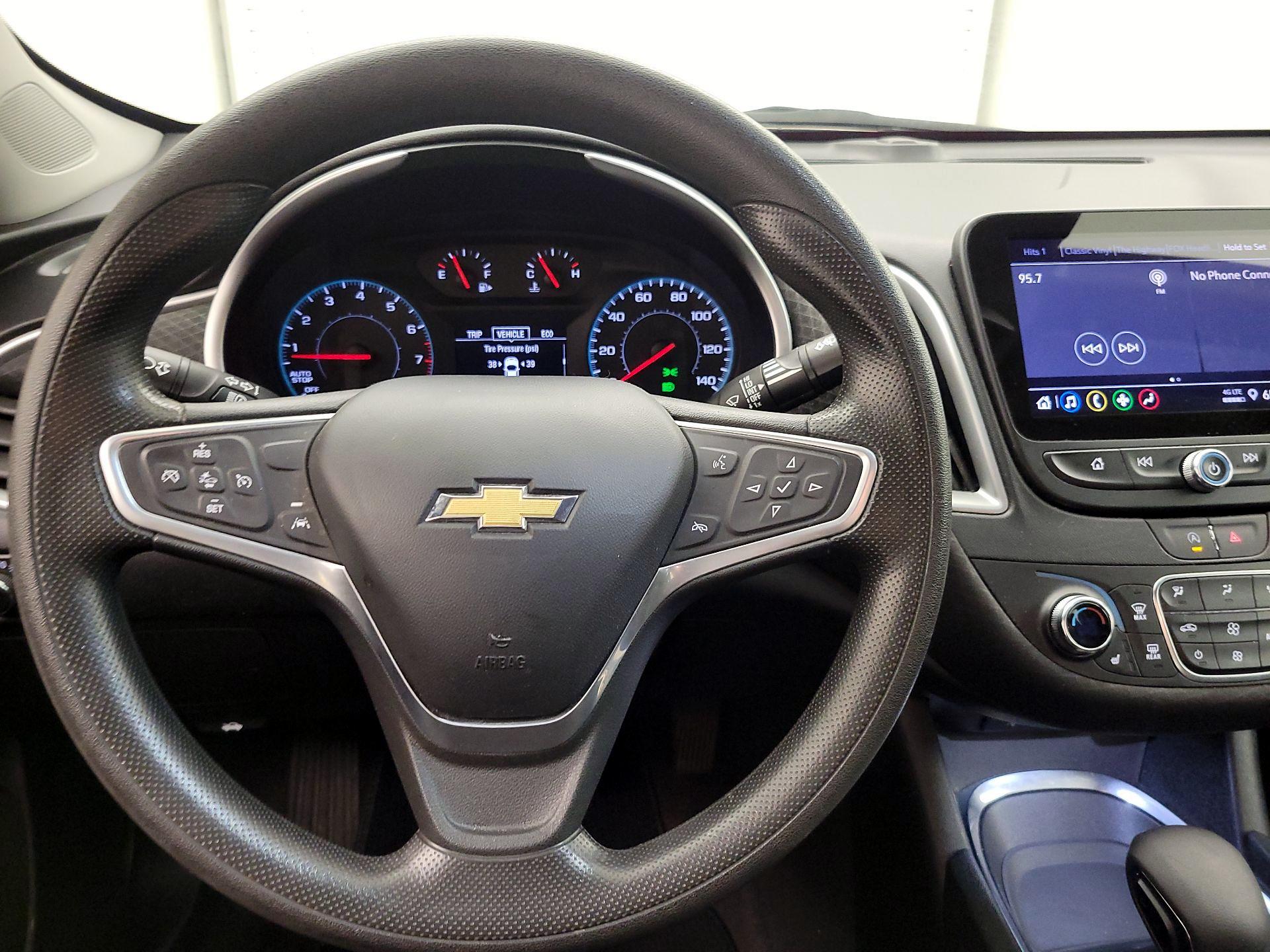 Thumbnail: 2023 Chevrolet Malibu - 10