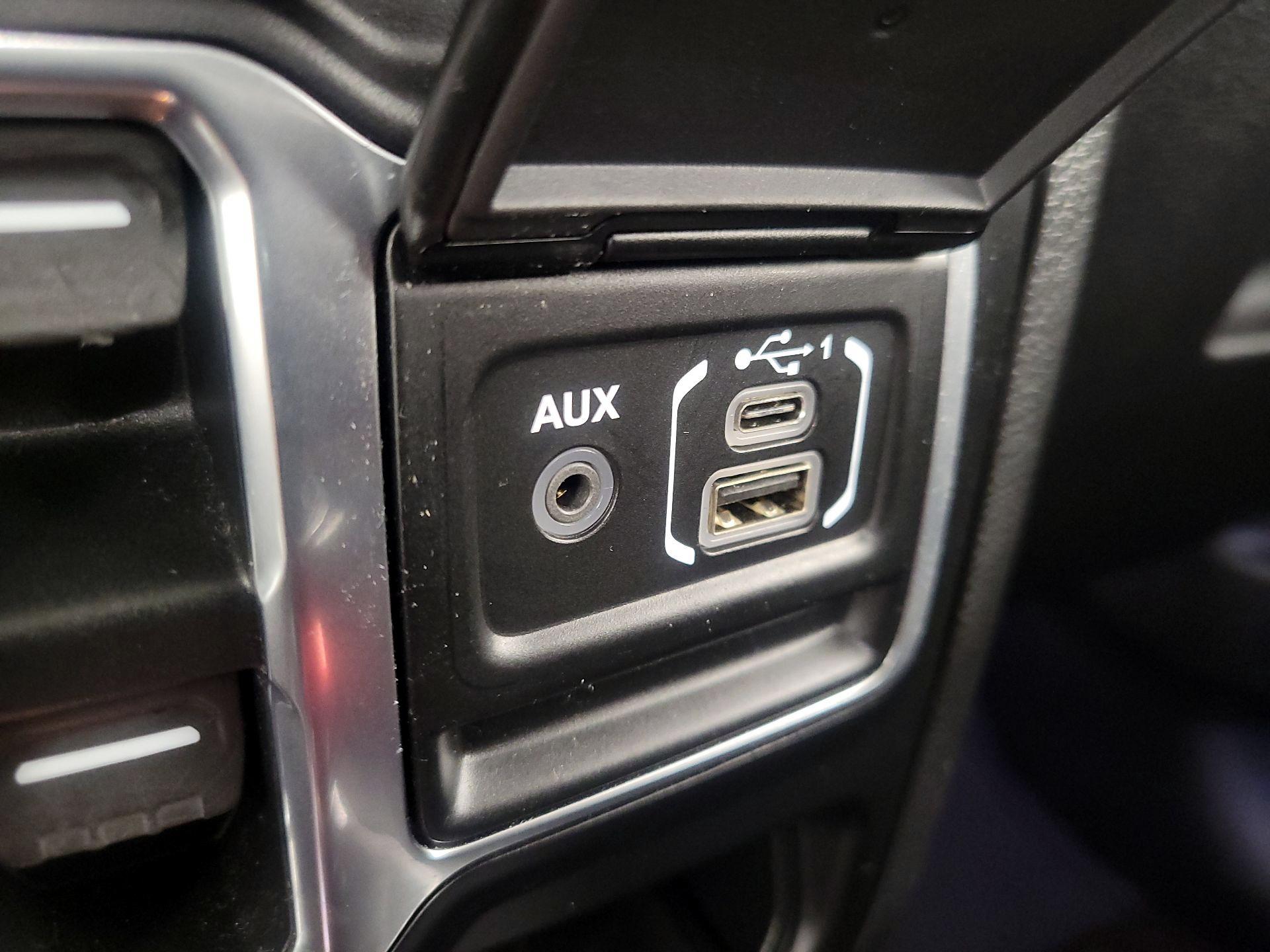 Thumbnail: 2020 Jeep Gladiator - 19