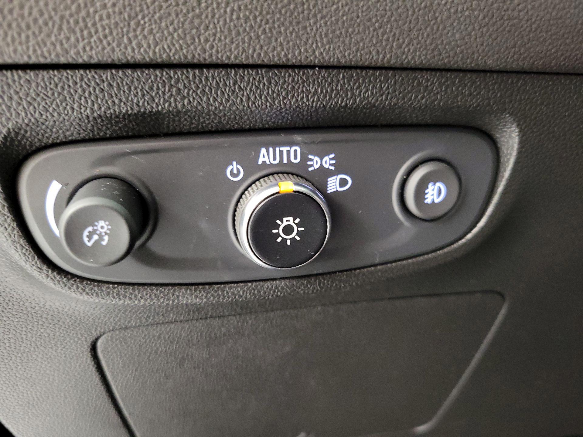 Thumbnail: 2021 Buick Encore GX - 11