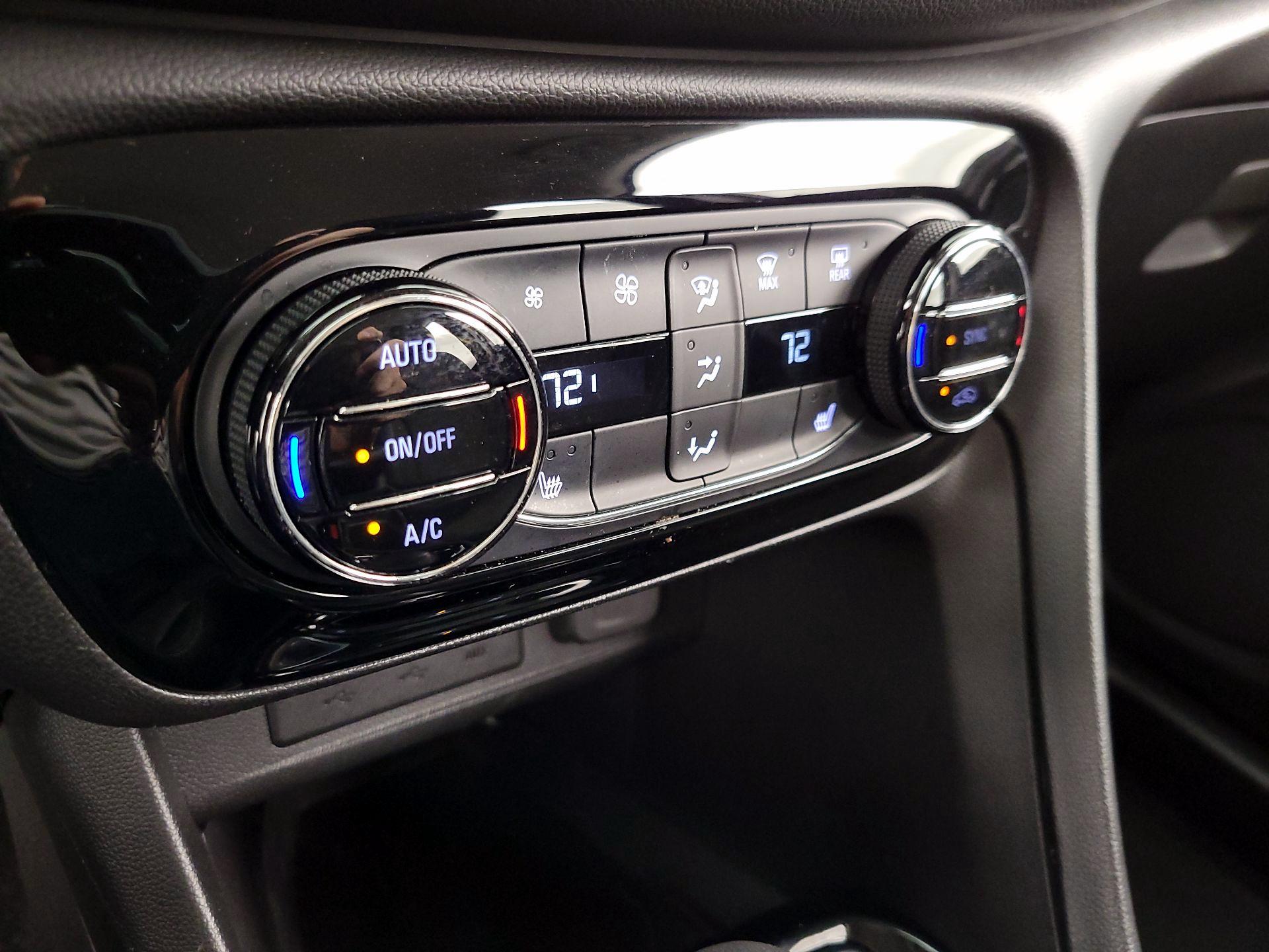 Thumbnail: 2021 Buick Encore GX - 14