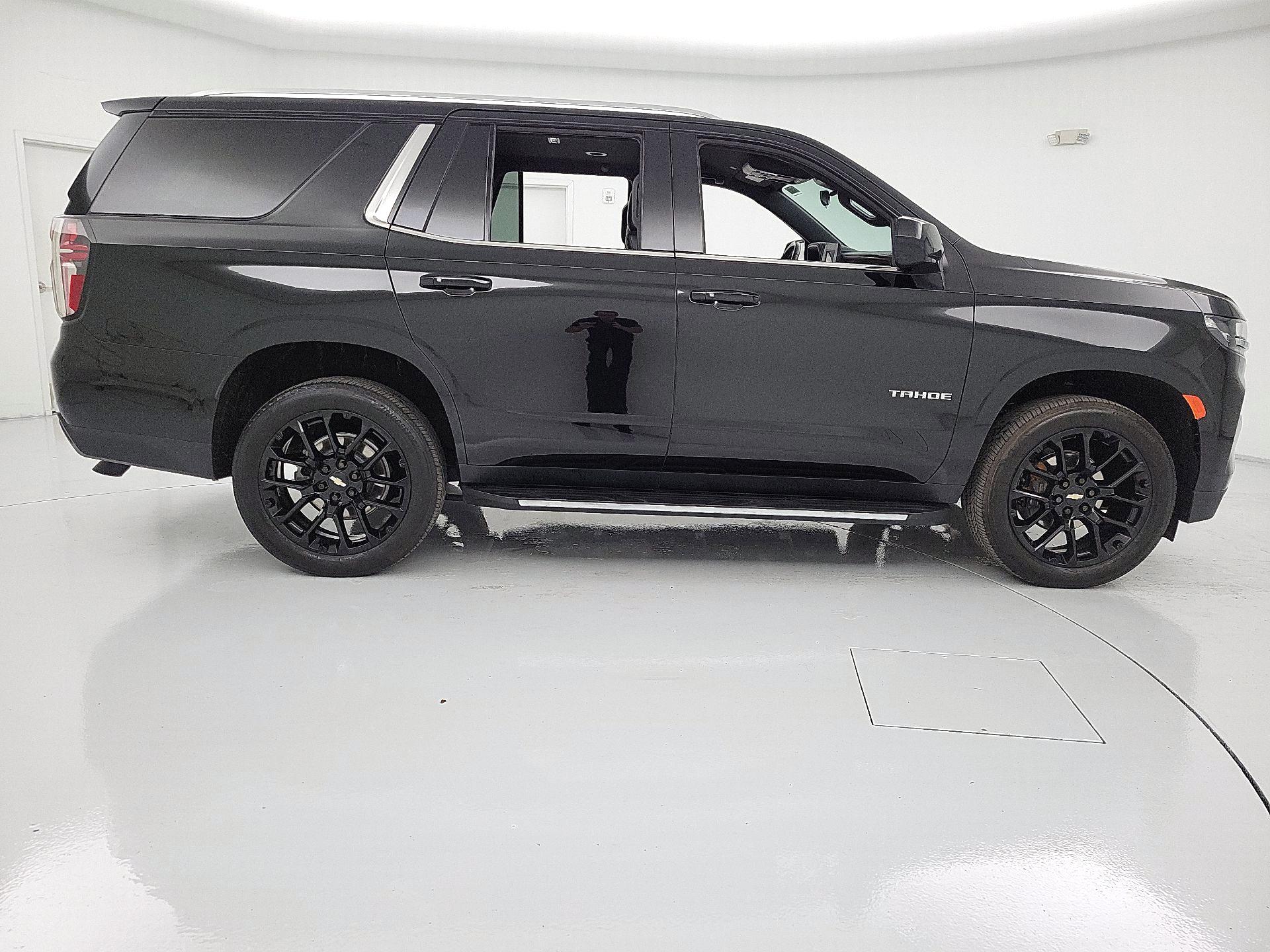 Thumbnail: 2023 Chevrolet Tahoe - 4