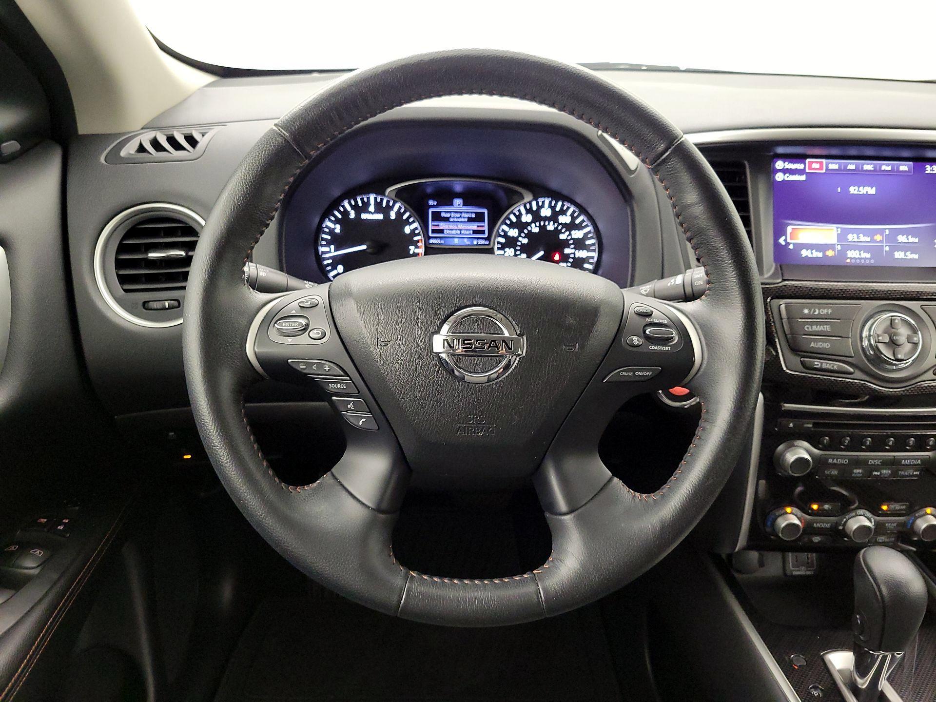 Thumbnail: 2020 Nissan Pathfinder - 10
