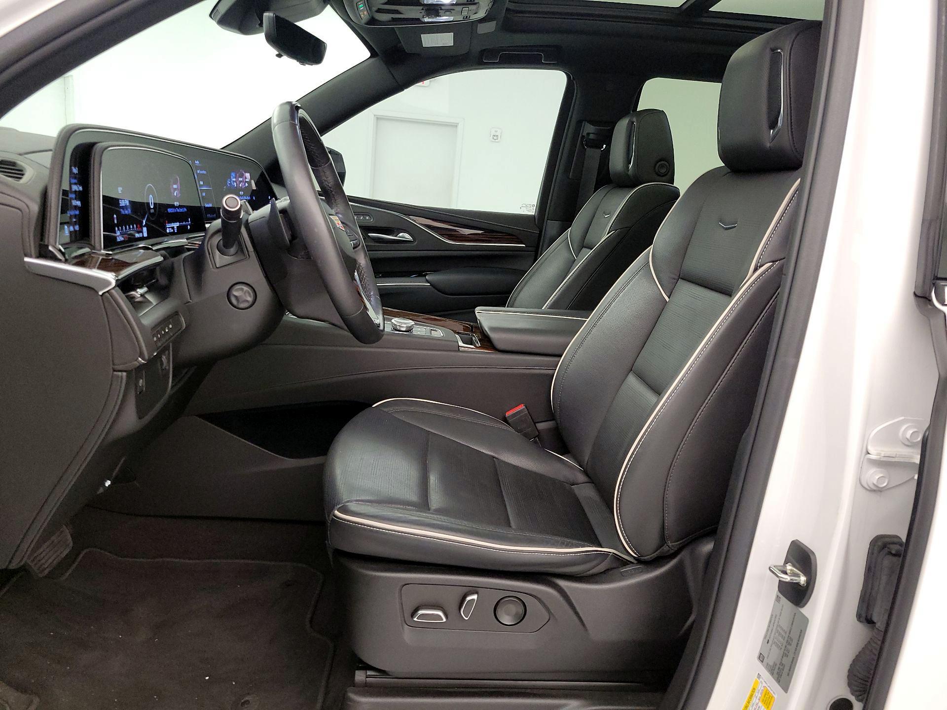 Thumbnail: 2023 Cadillac Escalade - 9