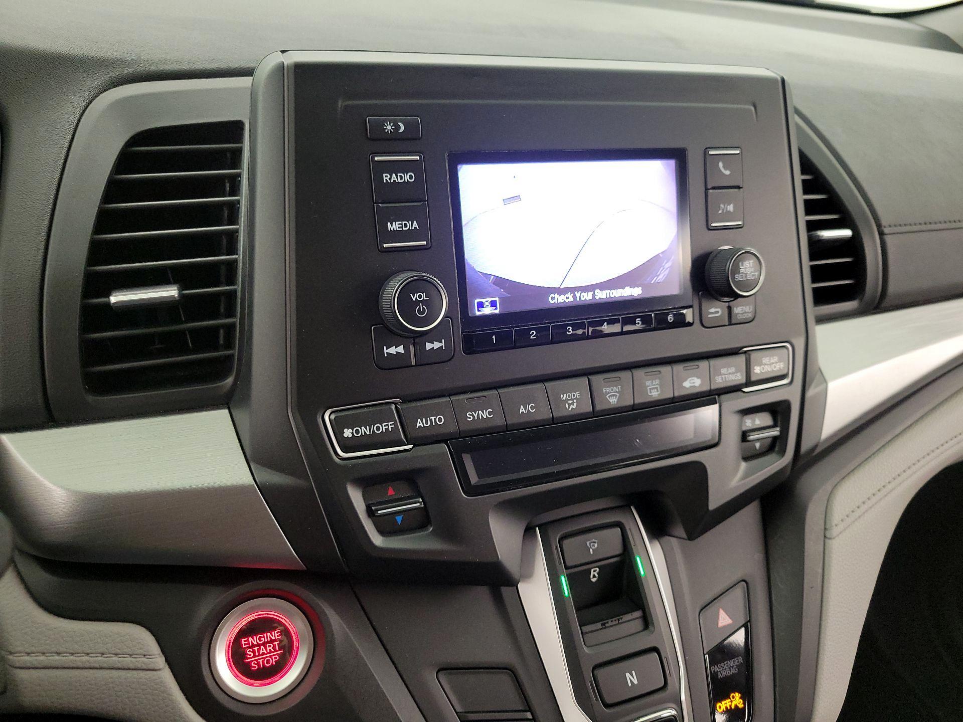 Thumbnail: 2019 Honda Odyssey - 12