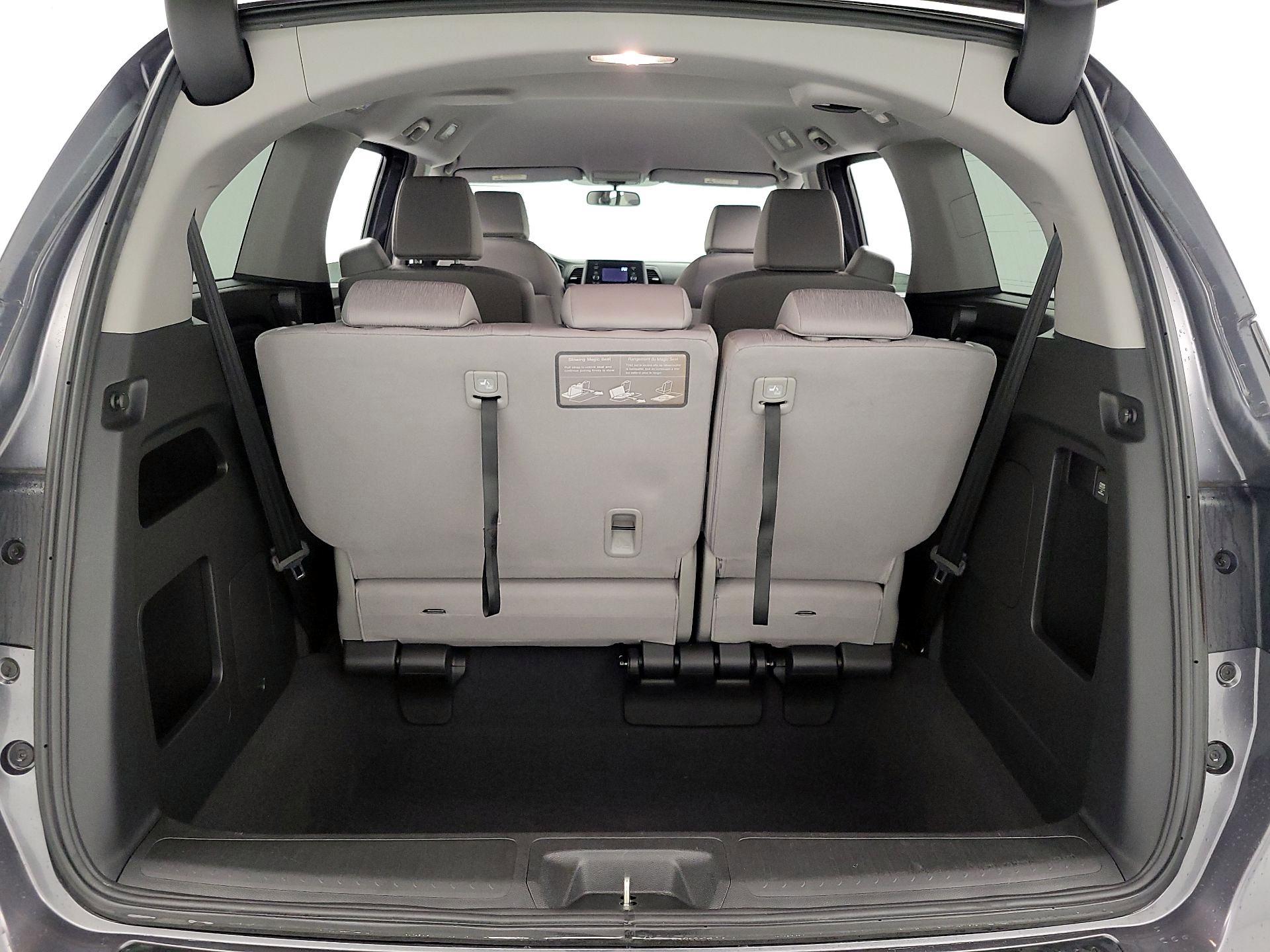 Thumbnail: 2019 Honda Odyssey - 17