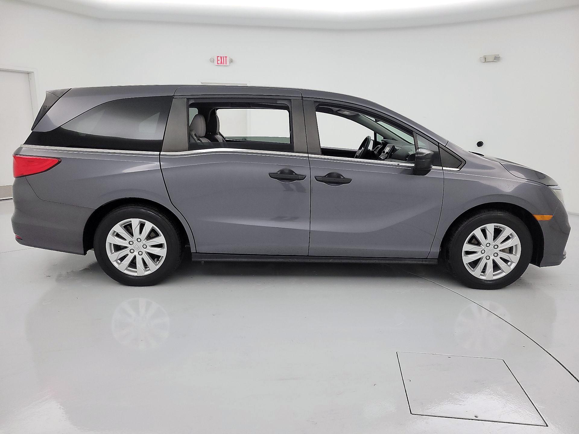 Thumbnail: 2019 Honda Odyssey - 4