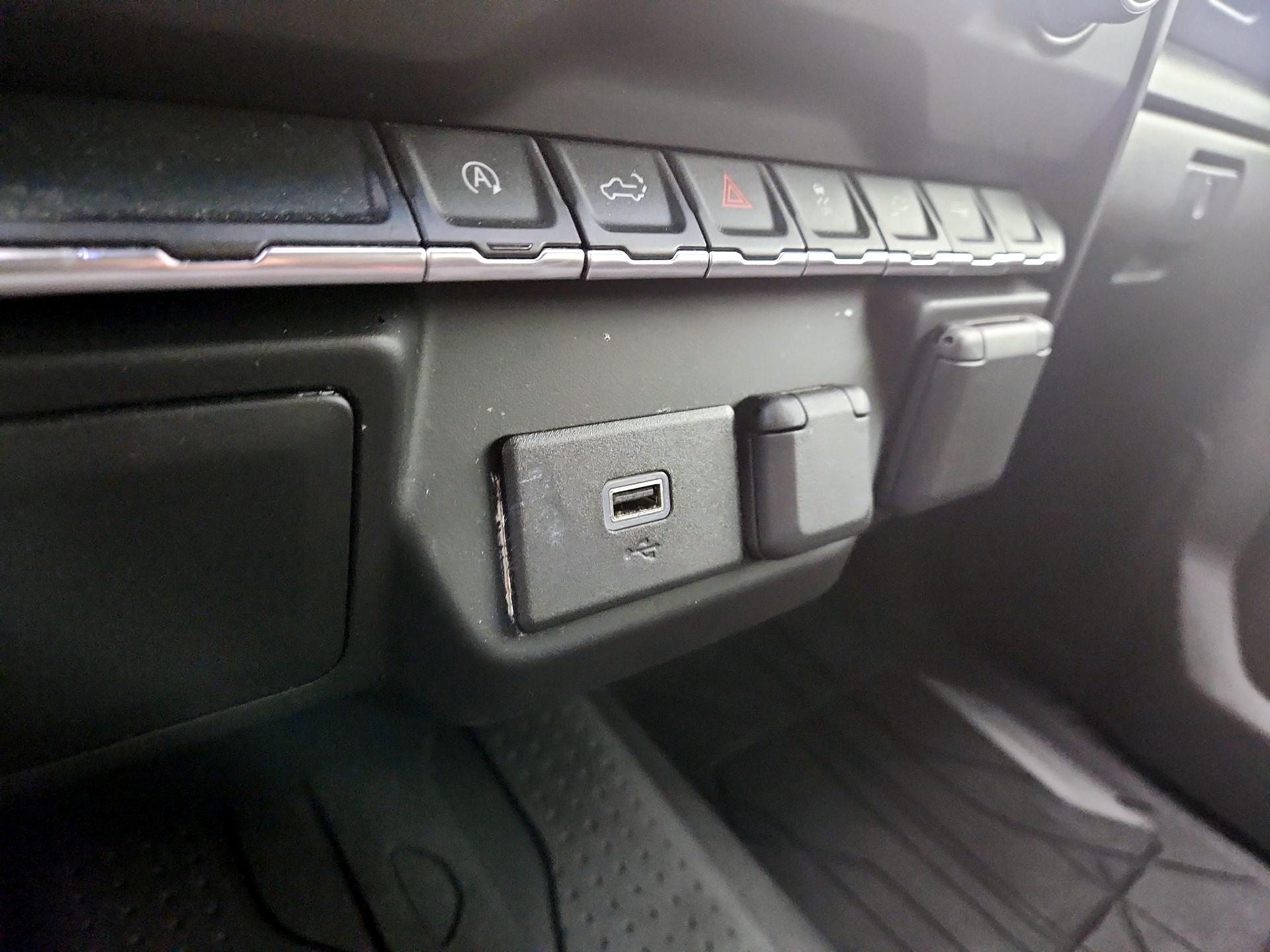 Thumbnail: 2020 Chevrolet Silverado 1500 - 18