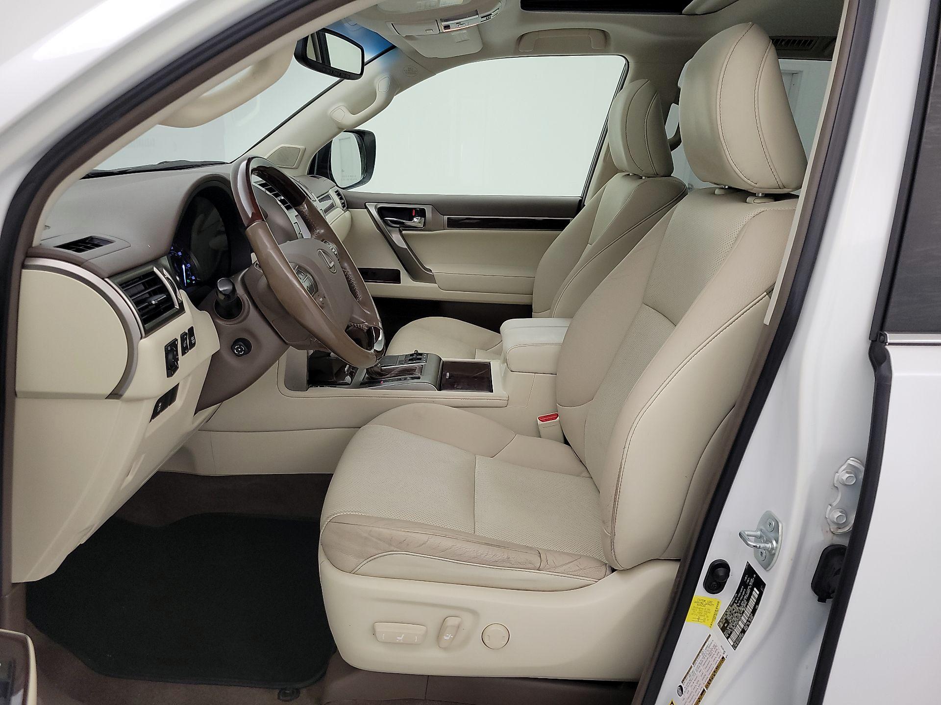 Thumbnail: 2017 Lexus GX - 11