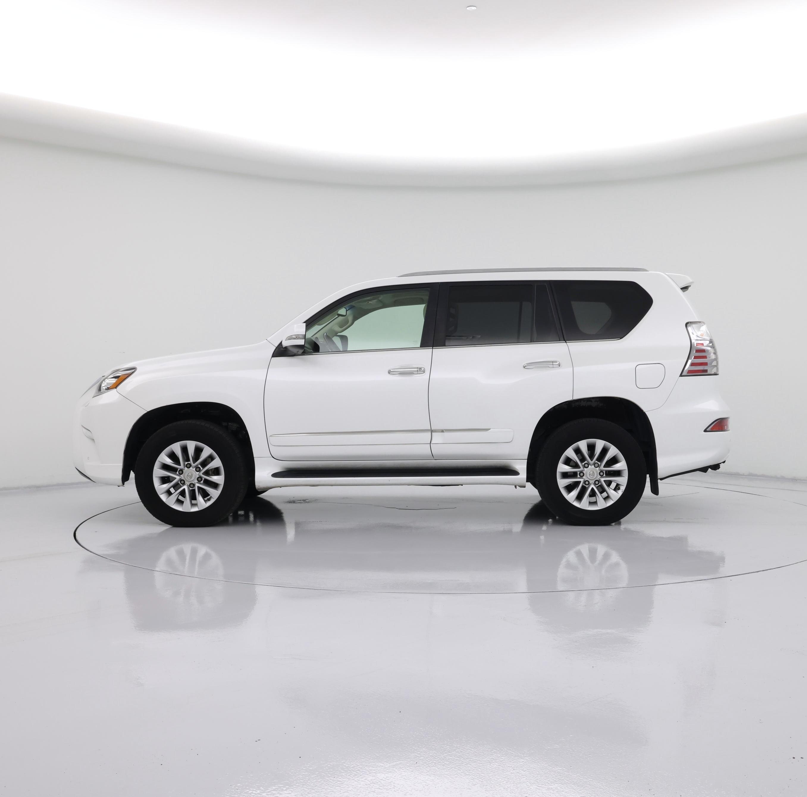Thumbnail: 2017 Lexus GX - 3