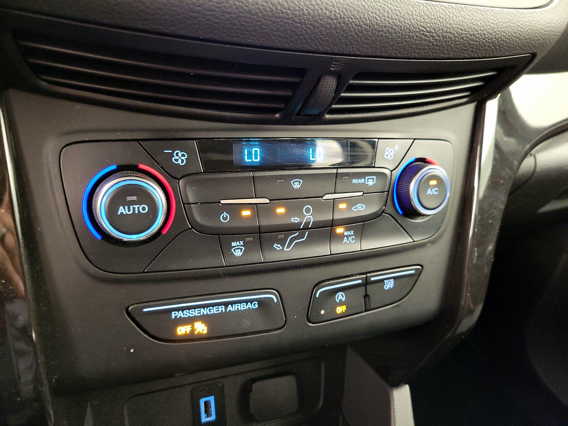 Thumbnail: 2017 Ford Escape - 16