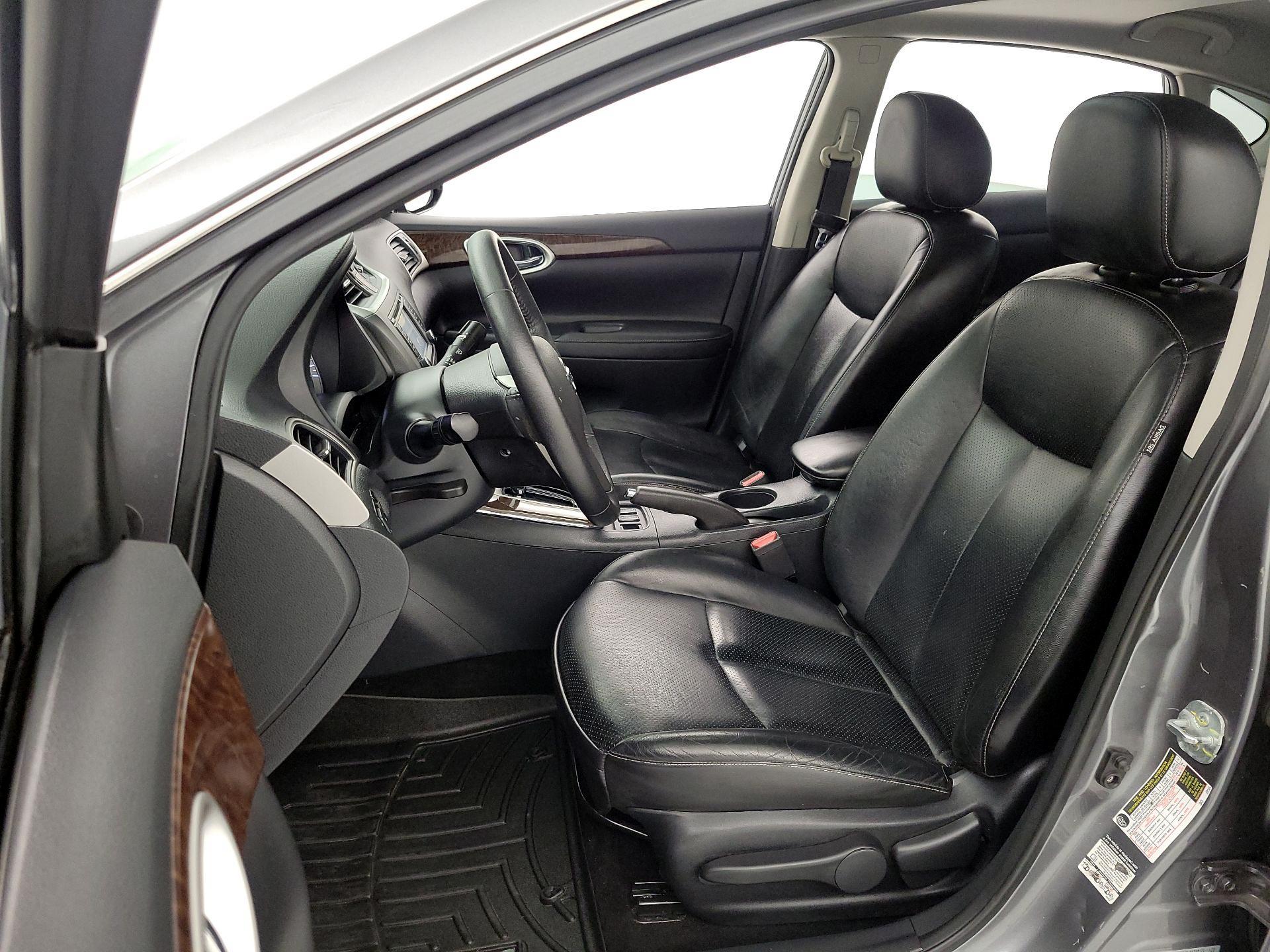 Thumbnail: 2015 Nissan Sentra - 9