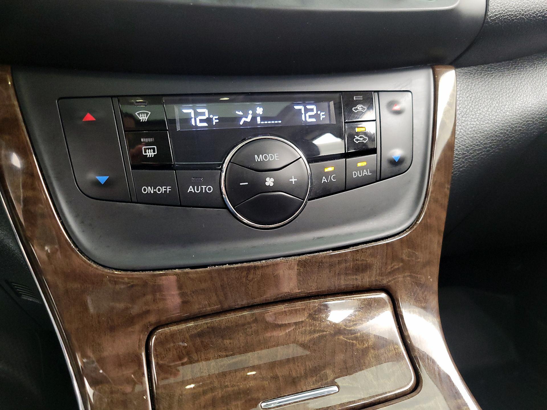Thumbnail: 2015 Nissan Sentra - 15