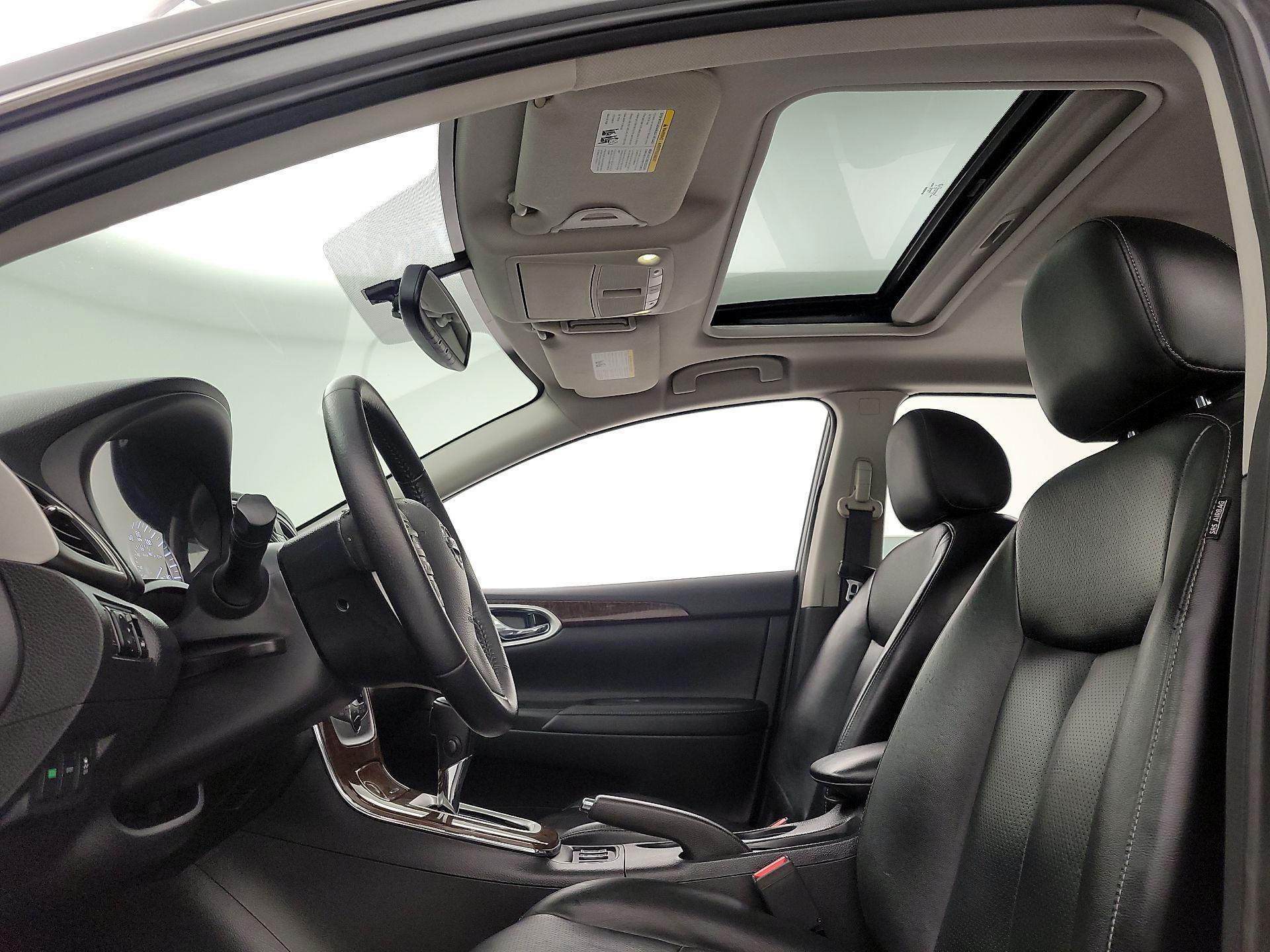 Thumbnail: 2015 Nissan Sentra - 17